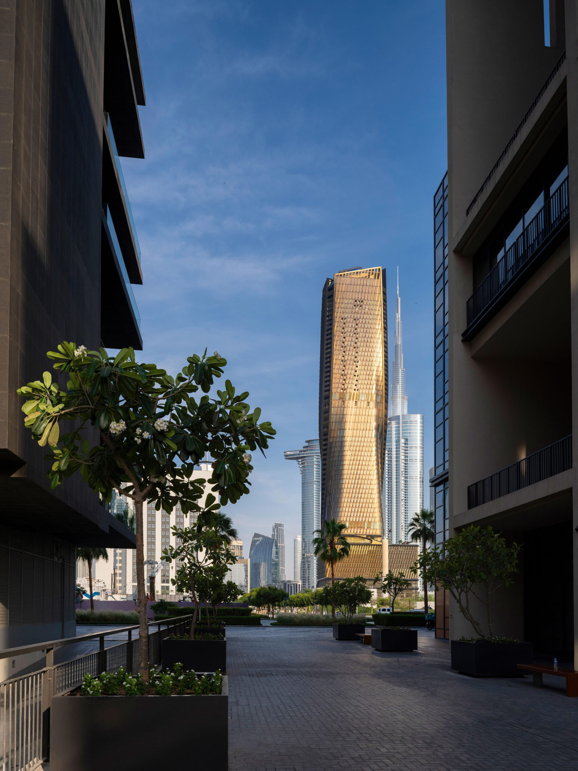 〈ワスルタワー(Wasl Tower)〉UNS