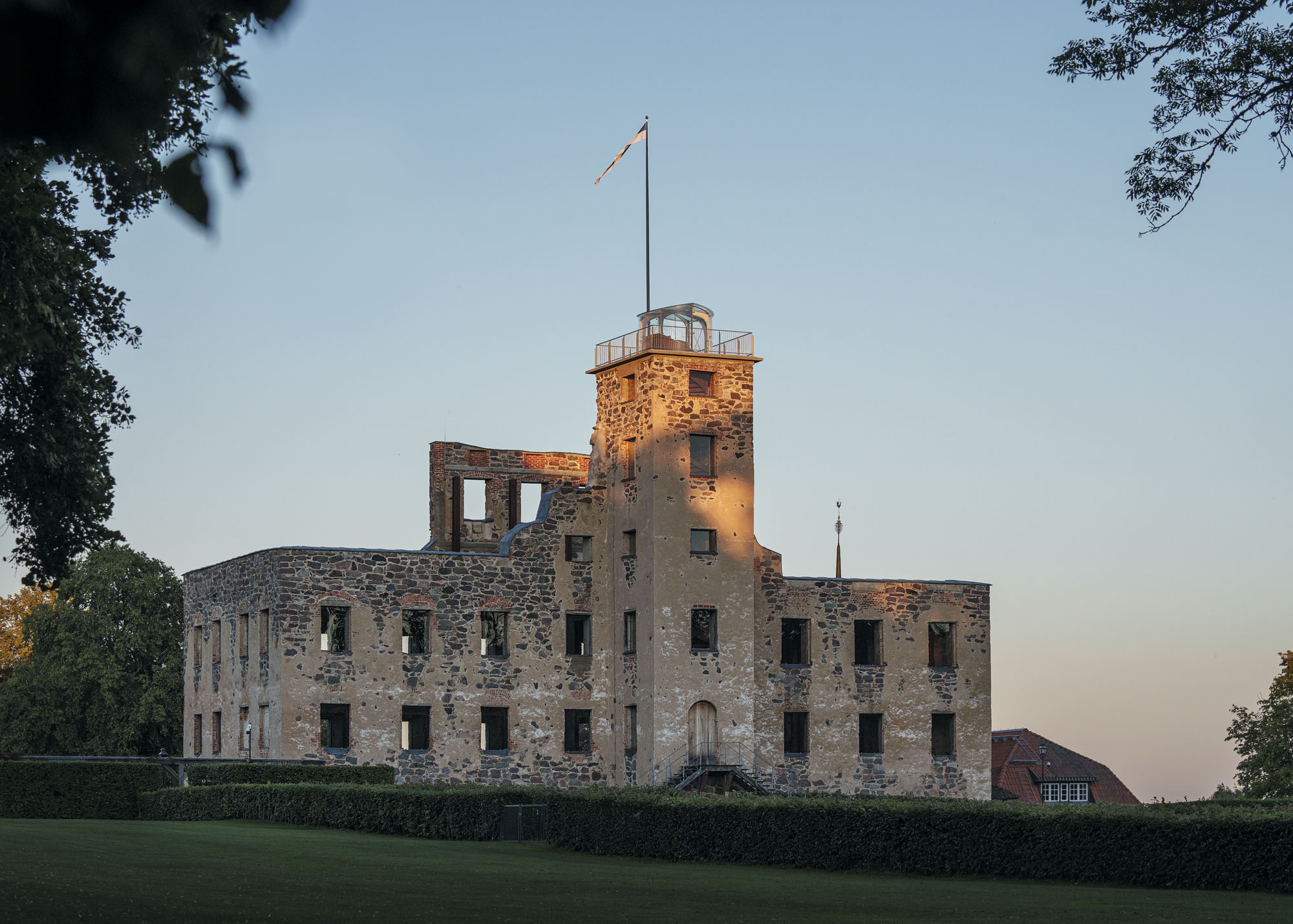 〈シュテルノルプ城跡（Stjärnorp Castle Ruin）〉Tengbom