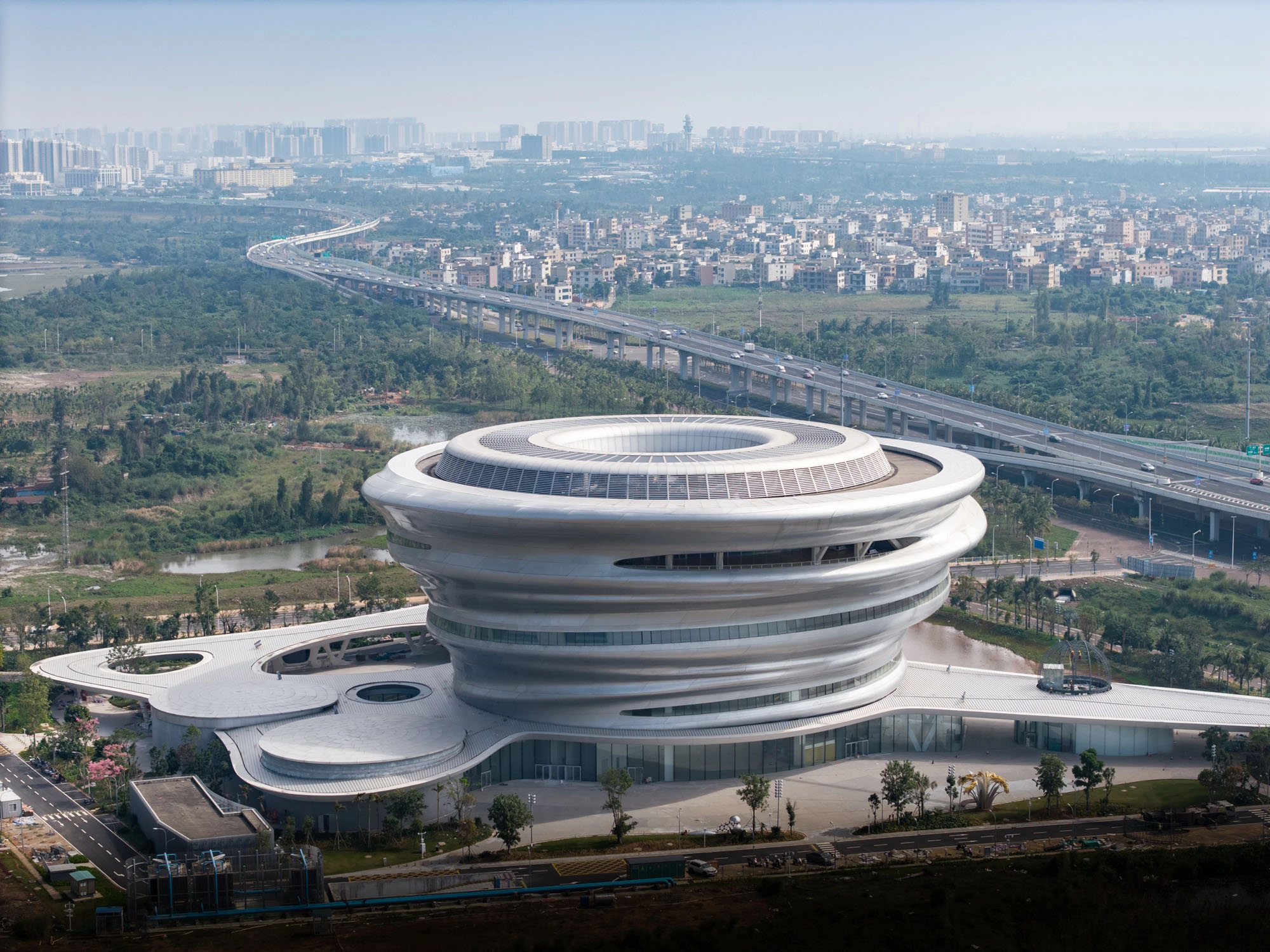 〈海南科技館（The Hainan Science Museum）〉マー・ヤンソン（Ma Yansong）、MADアーキテクツ（MAD Architects）