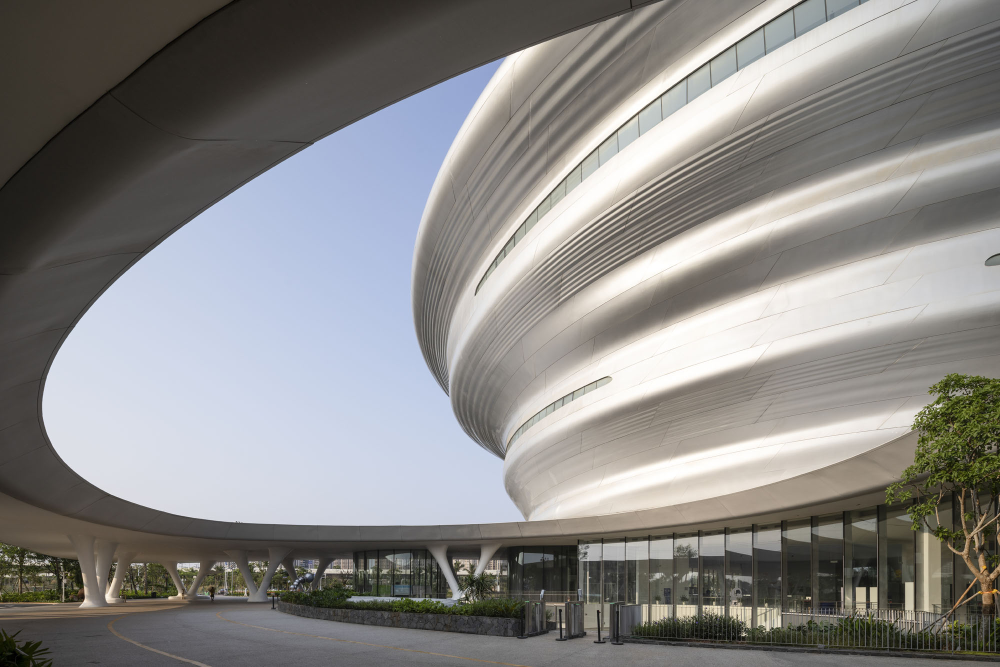 〈海南科技館（The Hainan Science Museum）〉マー・ヤンソン（Ma Yansong）、MADアーキテクツ（MAD Architects）