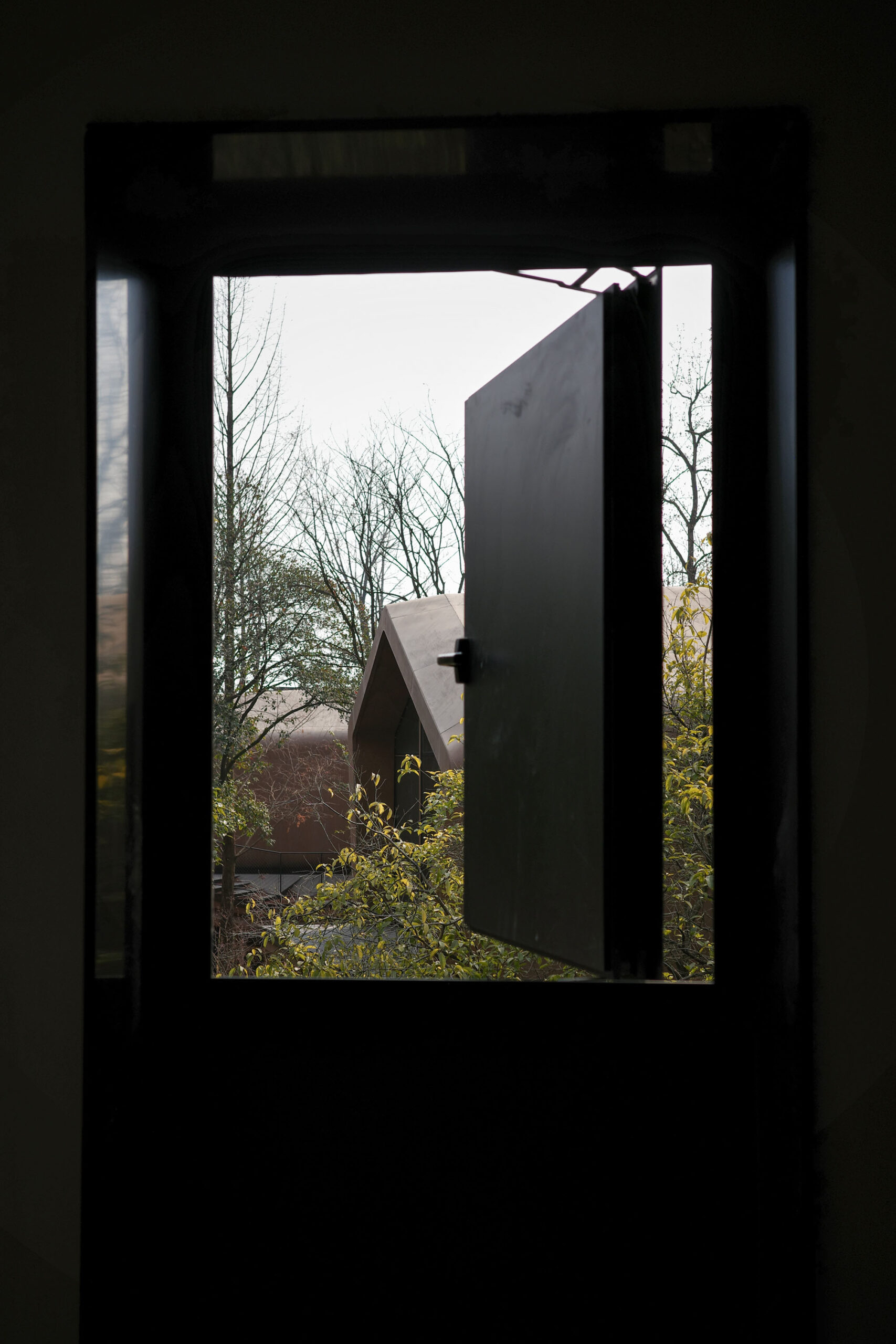 〈Houses of Stealth（Tonglu Senbo Resort）〉SpActrum