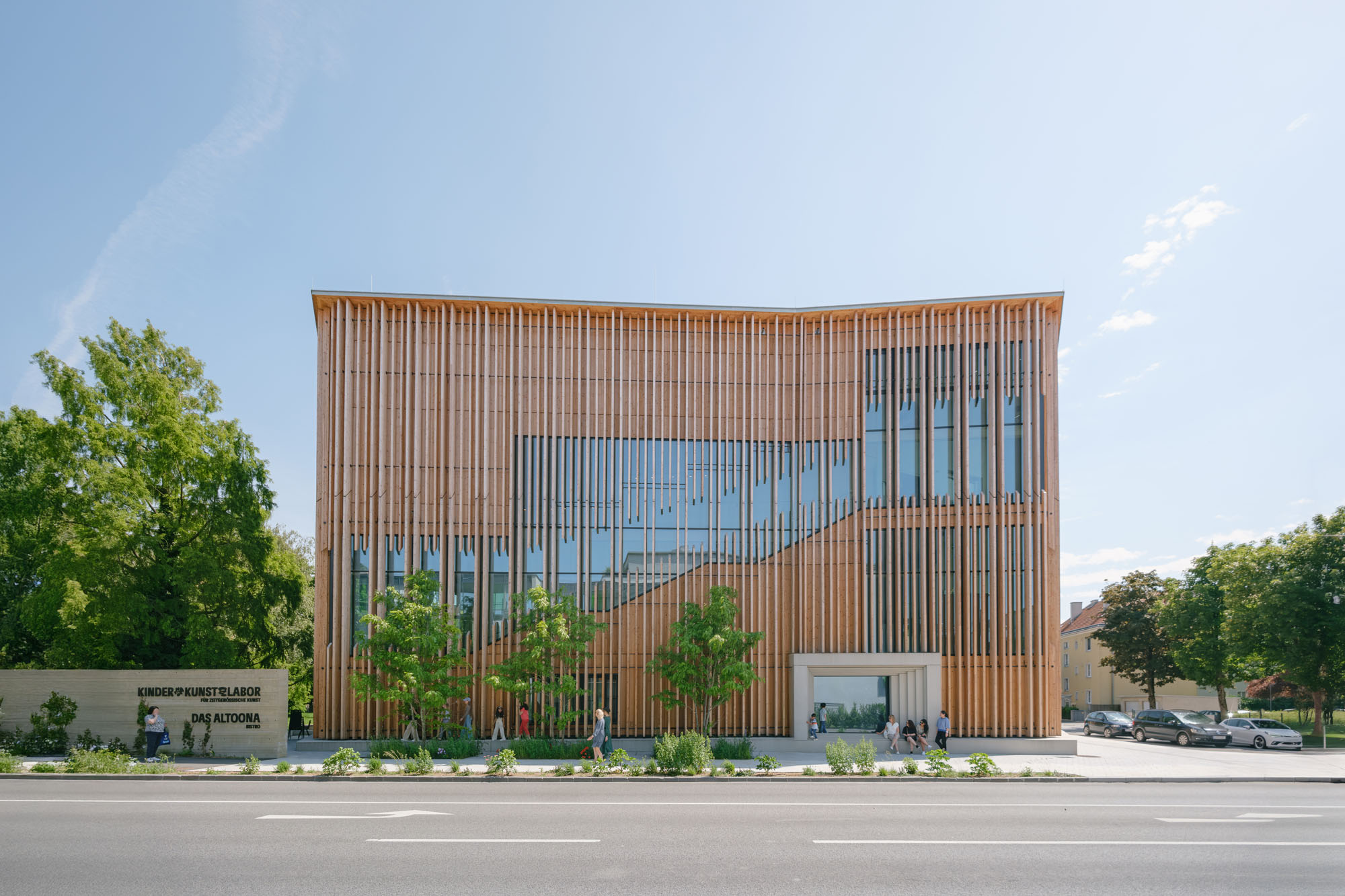 〈キンダークンストラボ(KinderKunstLabor)〉シェンカー・サルヴィ・ウェーバー・アーキテクツ(Schenker Salvi Weber Architekten)