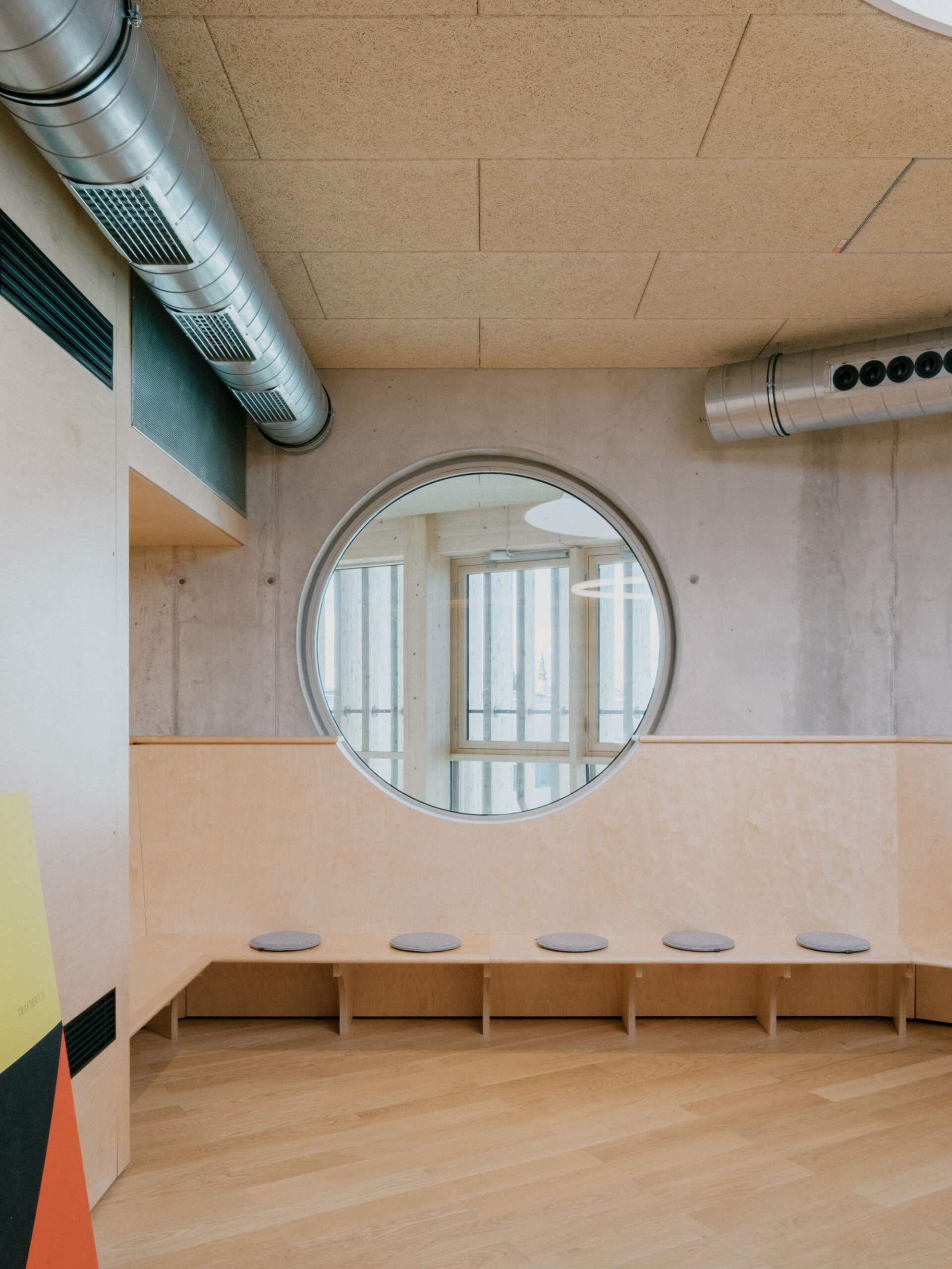 〈キンダークンストラボ(KinderKunstLabor)〉シェンカー・サルヴィ・ウェーバー・アーキテクツ(Schenker Salvi Weber Architekten)