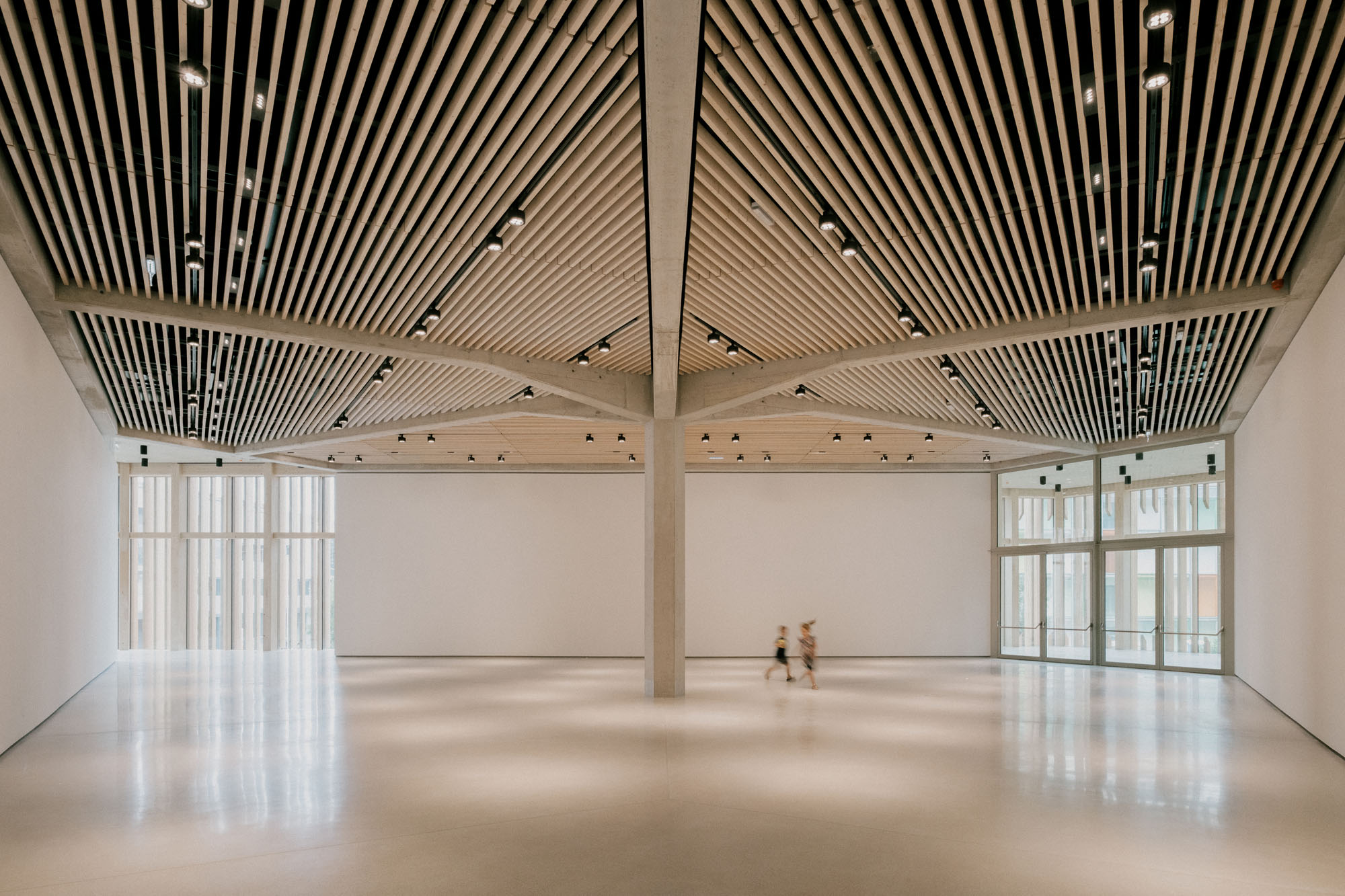 〈キンダークンストラボ(KinderKunstLabor)〉シェンカー・サルヴィ・ウェーバー・アーキテクツ(Schenker Salvi Weber Architekten)