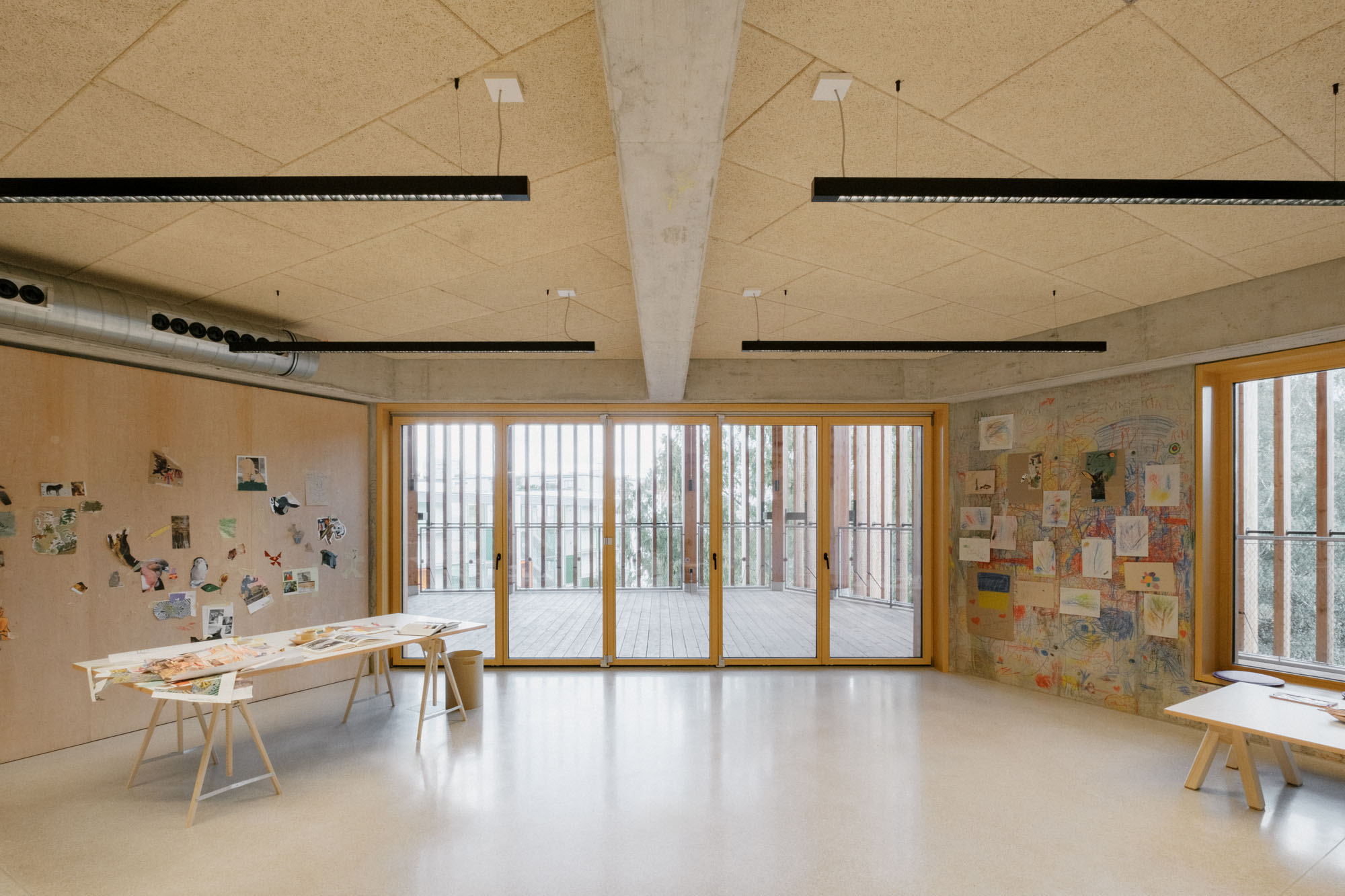 〈キンダークンストラボ(KinderKunstLabor)〉シェンカー・サルヴィ・ウェーバー・アーキテクツ(Schenker Salvi Weber Architekten)