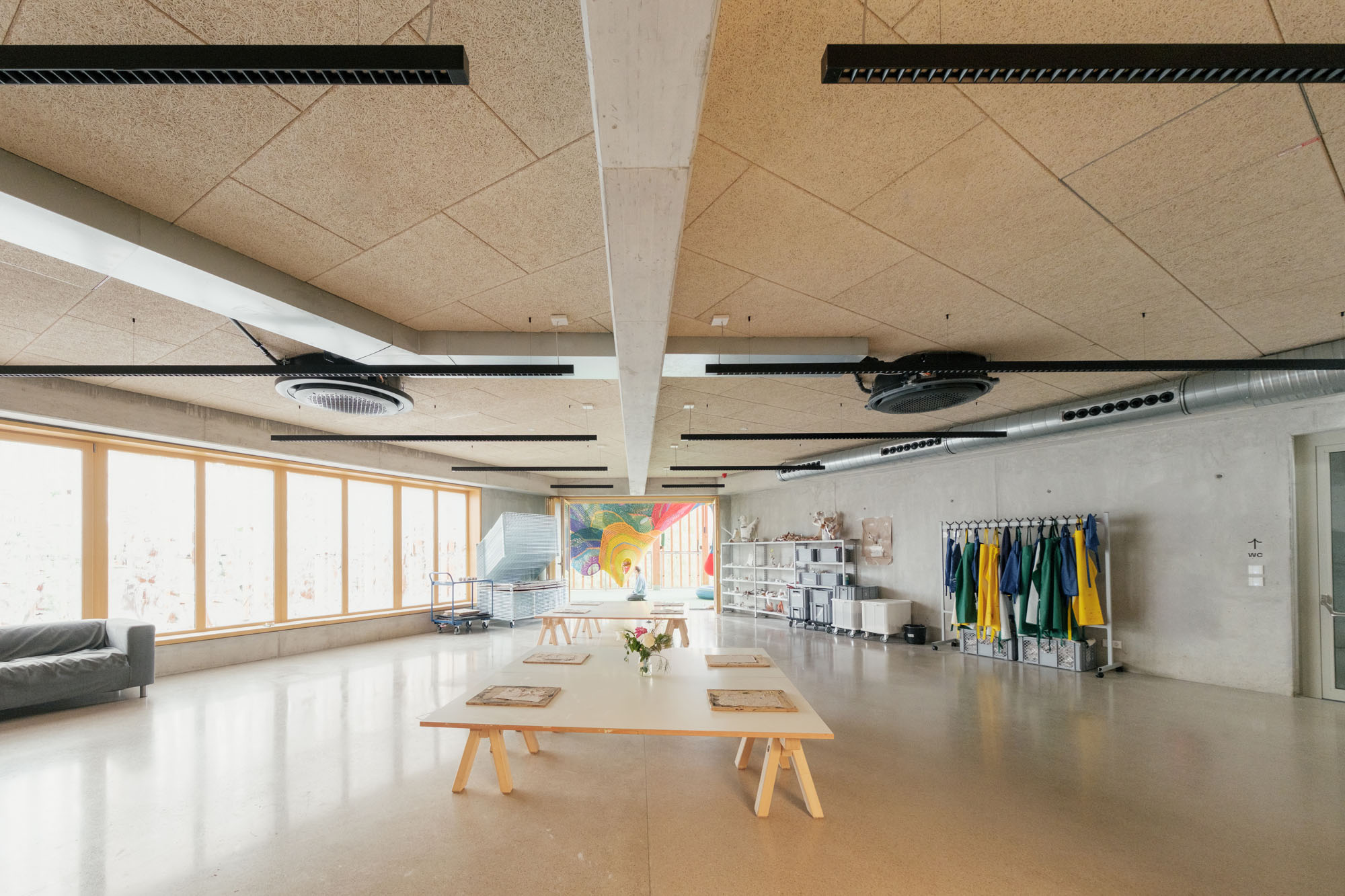 〈キンダークンストラボ(KinderKunstLabor)〉シェンカー・サルヴィ・ウェーバー・アーキテクツ(Schenker Salvi Weber Architekten)