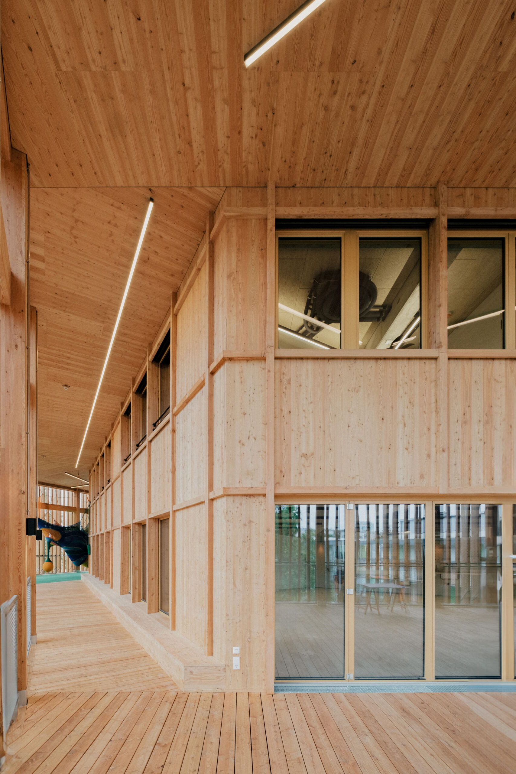 〈キンダークンストラボ(KinderKunstLabor)〉シェンカー・サルヴィ・ウェーバー・アーキテクツ(Schenker Salvi Weber Architekten)