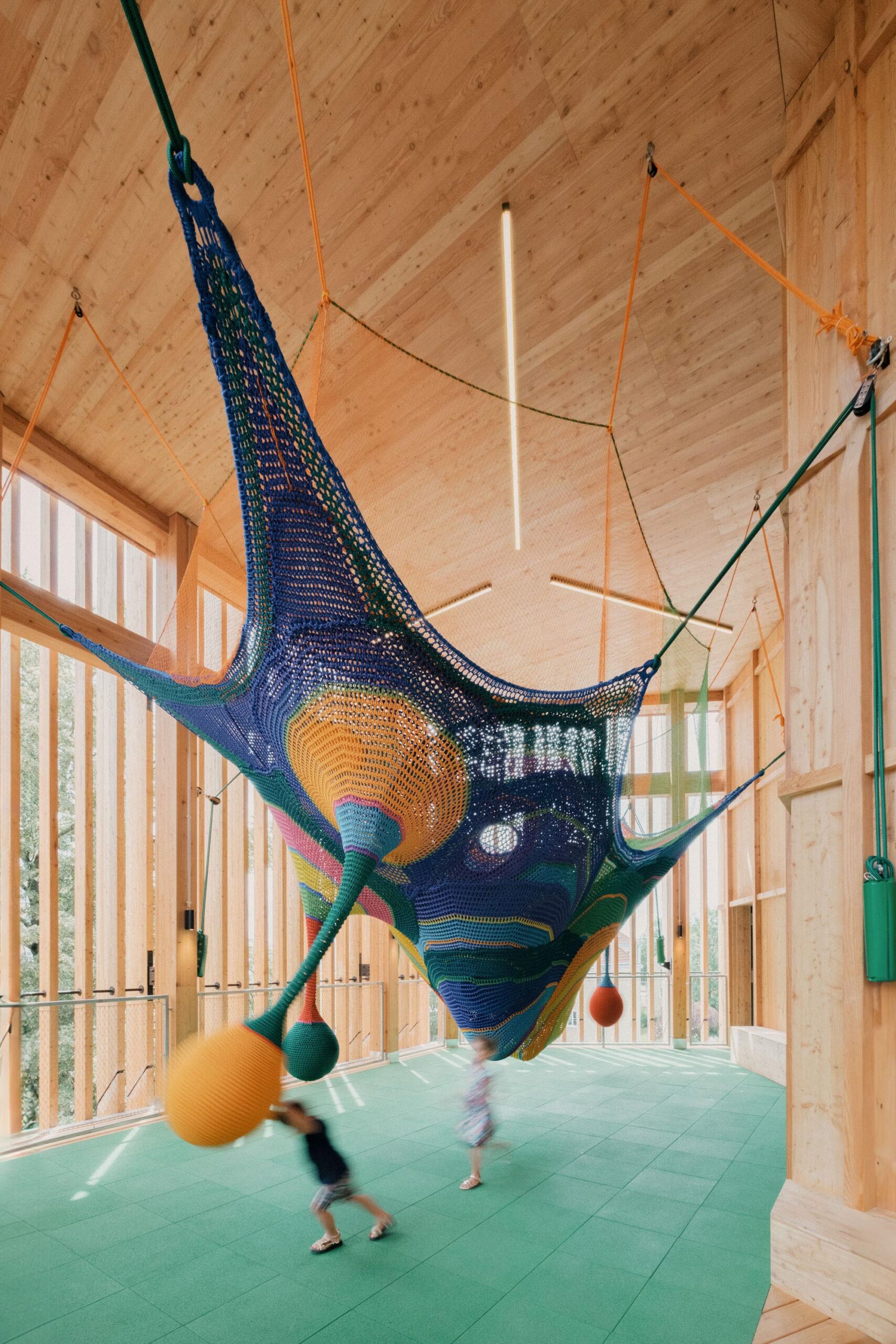 〈キンダークンストラボ(KinderKunstLabor)〉シェンカー・サルヴィ・ウェーバー・アーキテクツ(Schenker Salvi Weber Architekten)