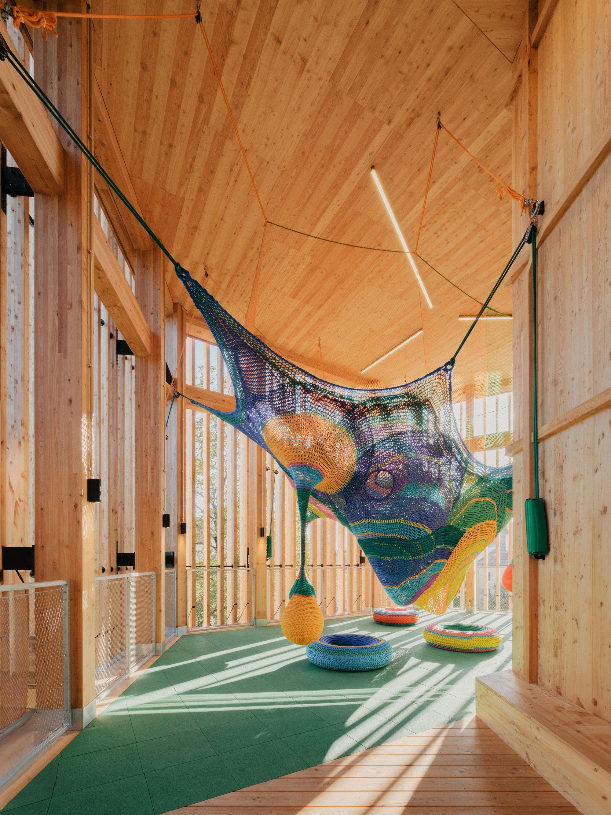 〈キンダークンストラボ(KinderKunstLabor)〉シェンカー・サルヴィ・ウェーバー・アーキテクツ(Schenker Salvi Weber Architekten)