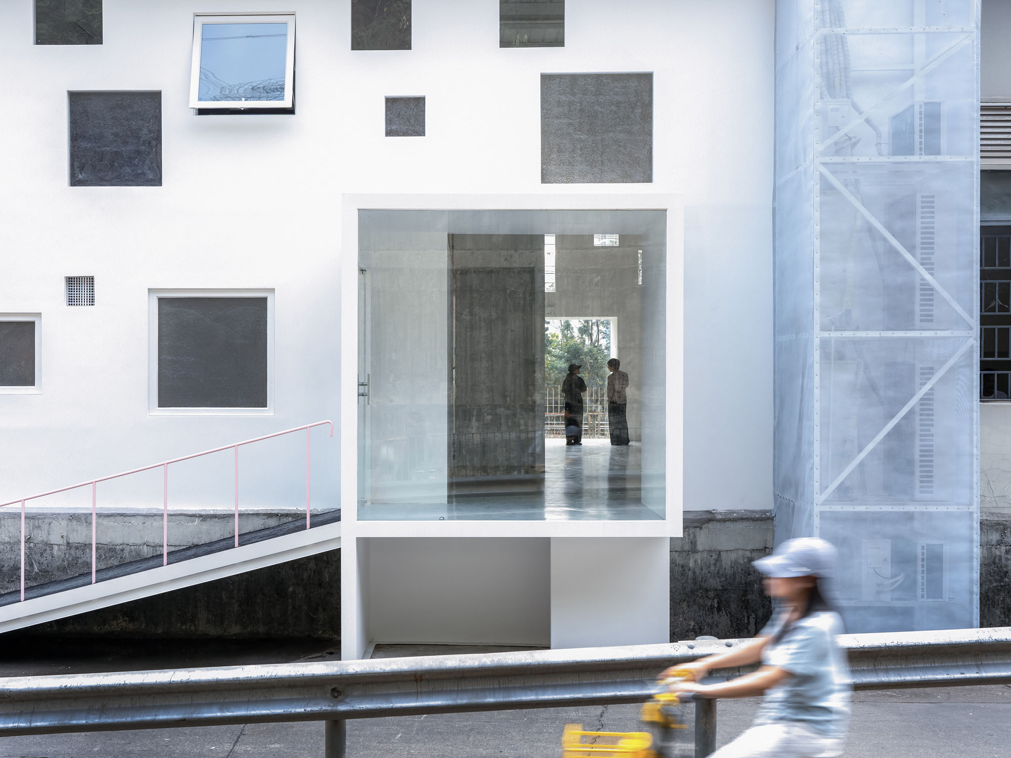 〈アペルロン・コンテンポラリー(Apelron Contemporary)〉エーテル・アーキテクツ(Aether Architects)、アーチグレス(Archigress)