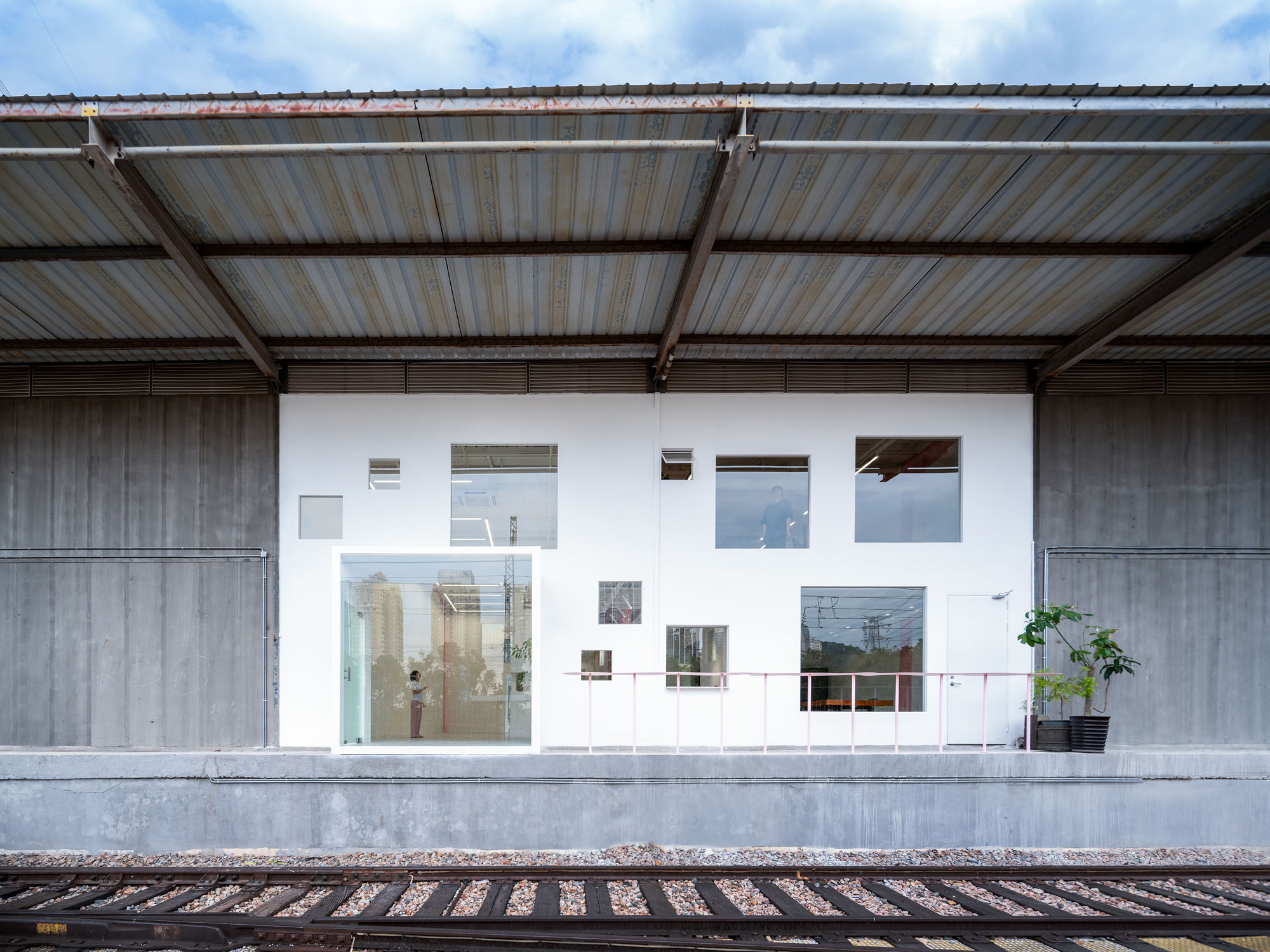 〈アペルロン・コンテンポラリー(Apelron Contemporary)〉エーテル・アーキテクツ(Aether Architects)、アーチグレス(Archigress)
