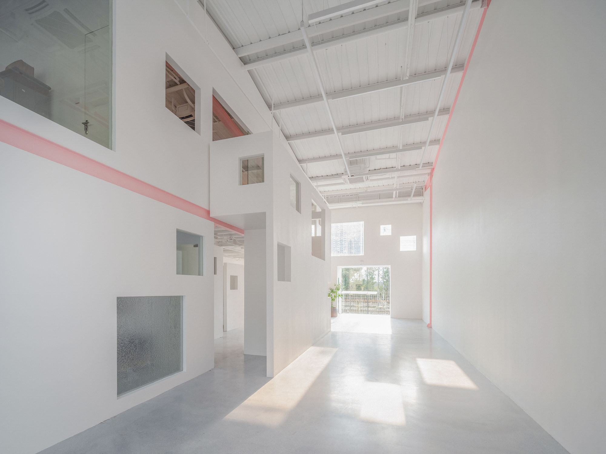 〈アペルロン・コンテンポラリー(Apelron Contemporary)〉エーテル・アーキテクツ(Aether Architects)、アーチグレス(Archigress)