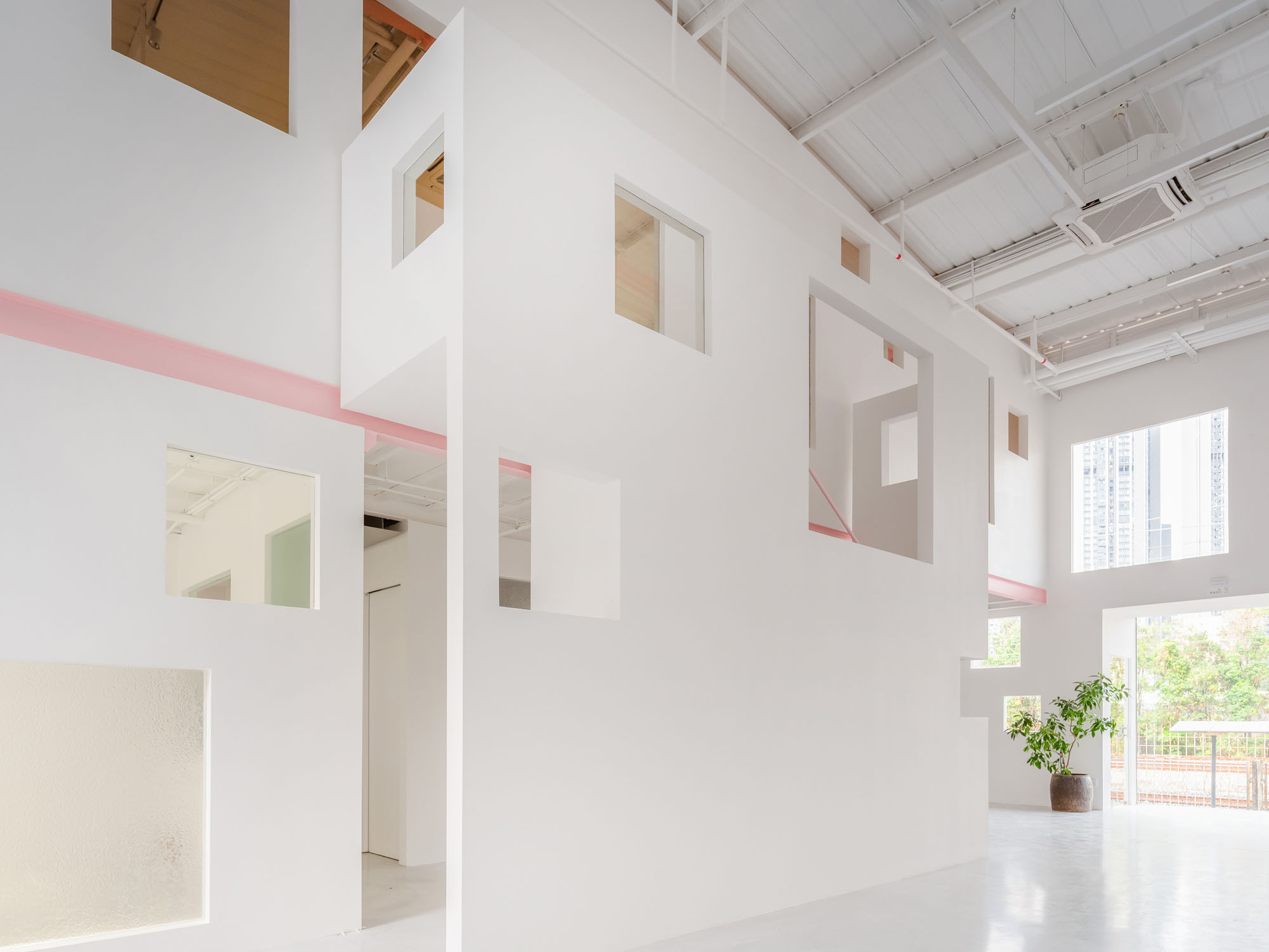 〈アペルロン・コンテンポラリー(Apelron Contemporary)〉エーテル・アーキテクツ(Aether Architects)、アーチグレス(Archigress)