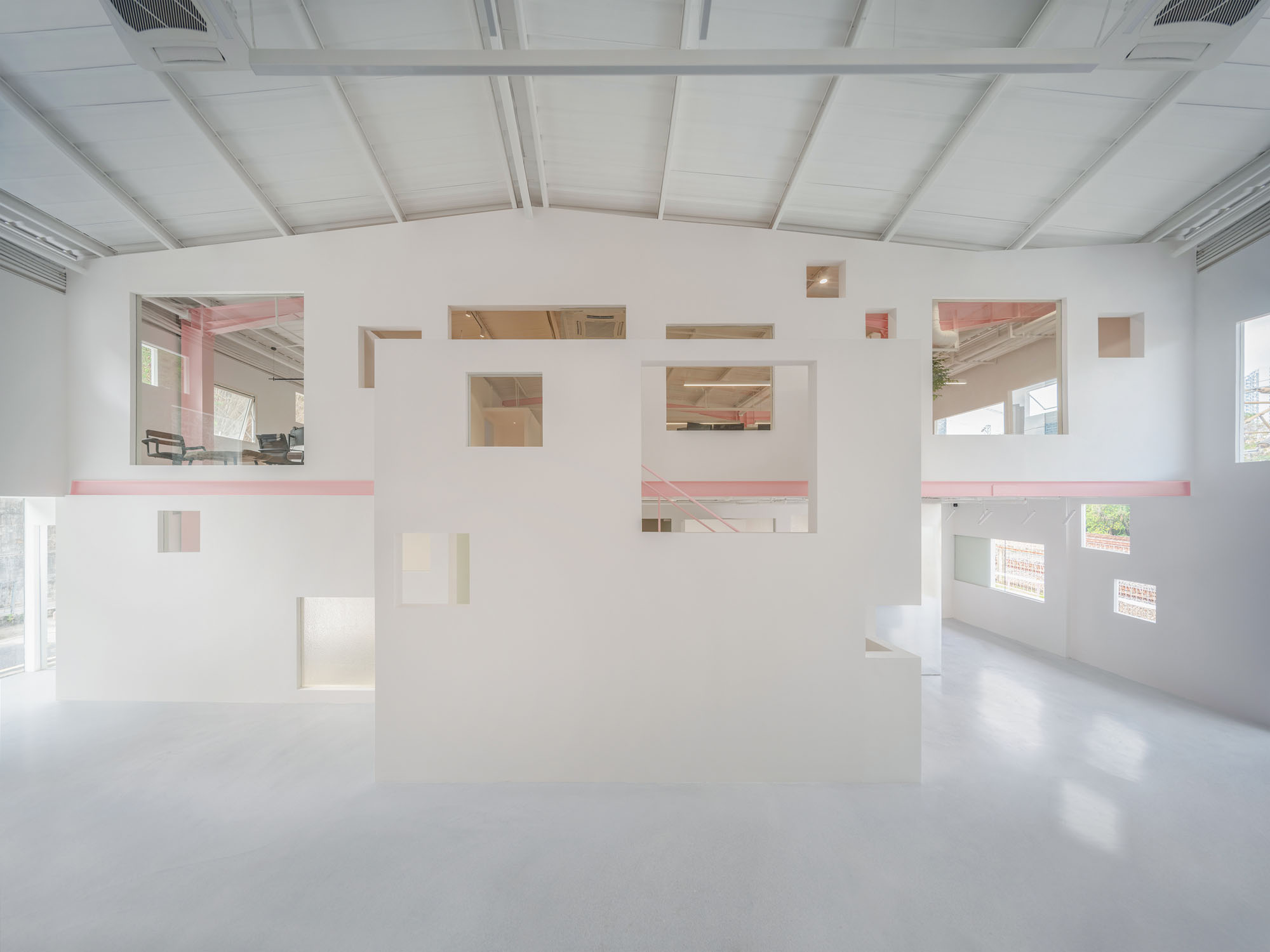 〈アペルロン・コンテンポラリー(Apelron Contemporary)〉エーテル・アーキテクツ(Aether Architects)、アーチグレス(Archigress)