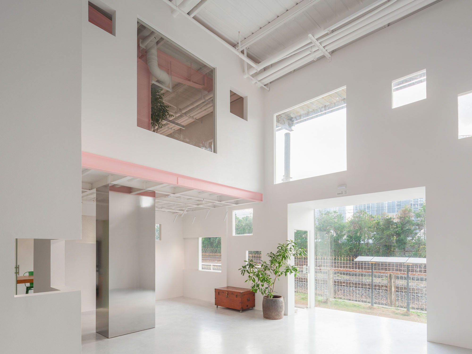 〈アペルロン・コンテンポラリー(Apelron Contemporary)〉エーテル・アーキテクツ(Aether Architects)、アーチグレス(Archigress)