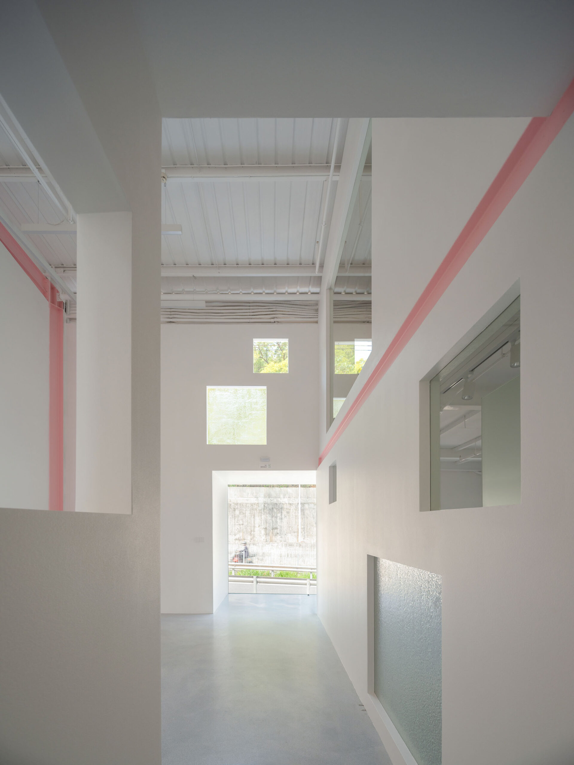 〈アペルロン・コンテンポラリー(Apelron Contemporary)〉エーテル・アーキテクツ(Aether Architects)、アーチグレス(Archigress)