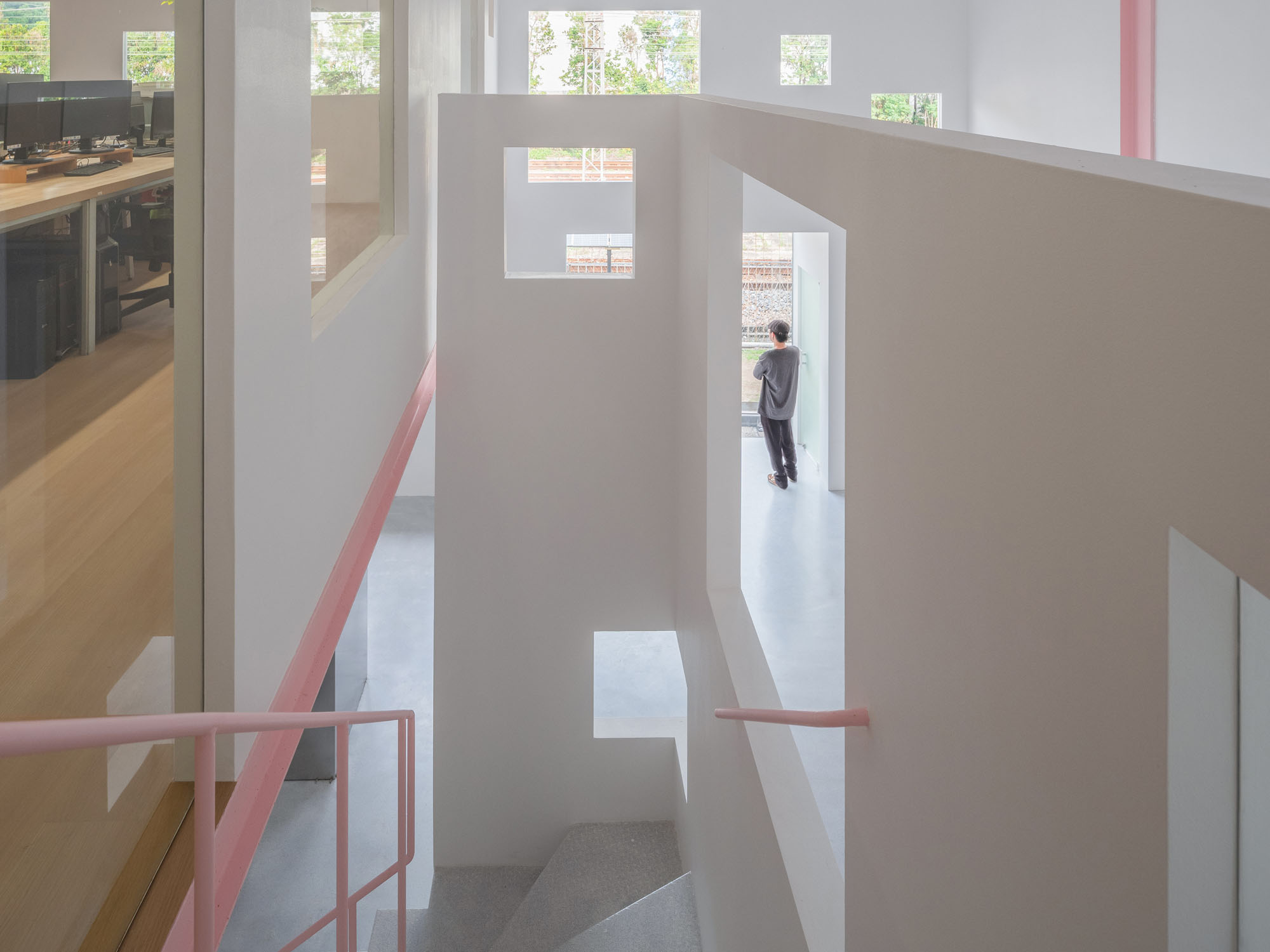 〈アペルロン・コンテンポラリー(Apelron Contemporary)〉エーテル・アーキテクツ(Aether Architects)、アーチグレス(Archigress)
