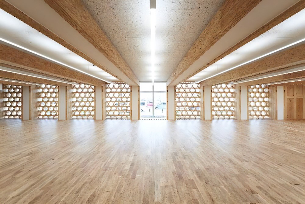 AQ Group本社屋