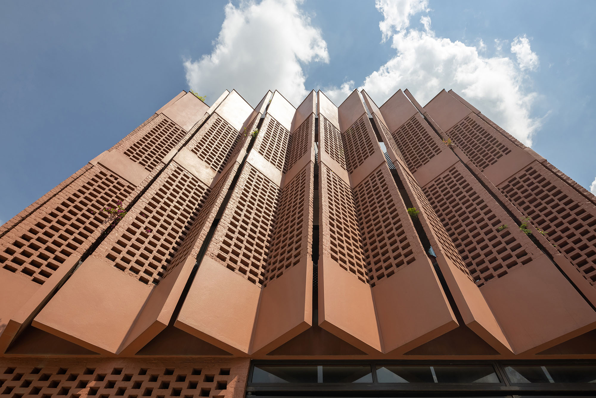 〈CUBE（Creative Usage of Bricks & Earth）〉H&Pアーキテクツ（H&P Architects）