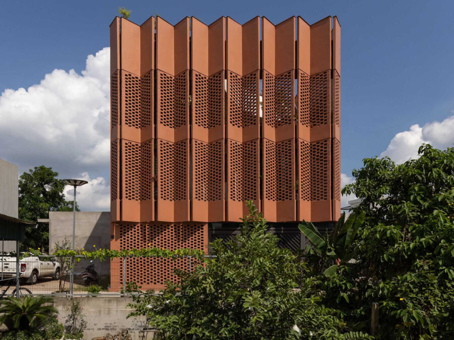 穿孔レンガを纏うベトナムのパッシブ住宅〈CUBE〉設計：H&Pアーキテクツ
