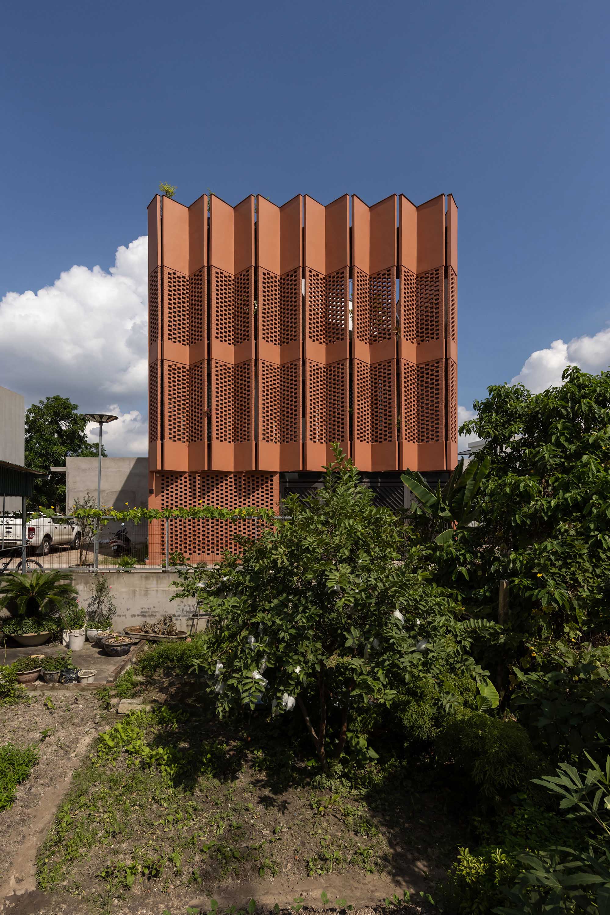 〈CUBE（Creative Usage of Bricks & Earth）〉H&Pアーキテクツ（H&P Architects）