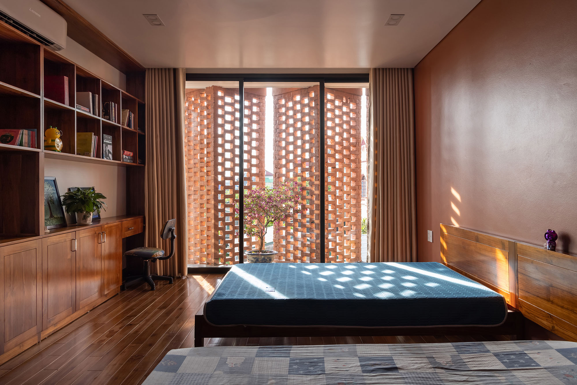 〈CUBE（Creative Usage of Bricks & Earth）〉H&Pアーキテクツ（H&P Architects）