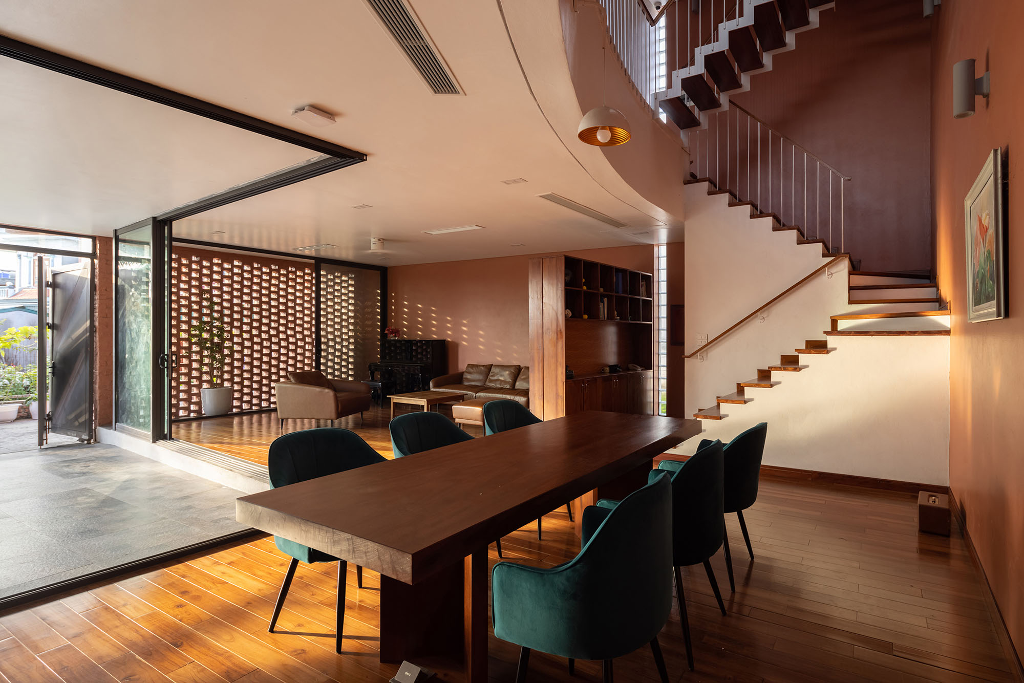 〈CUBE（Creative Usage of Bricks & Earth）〉H&Pアーキテクツ（H&P Architects）