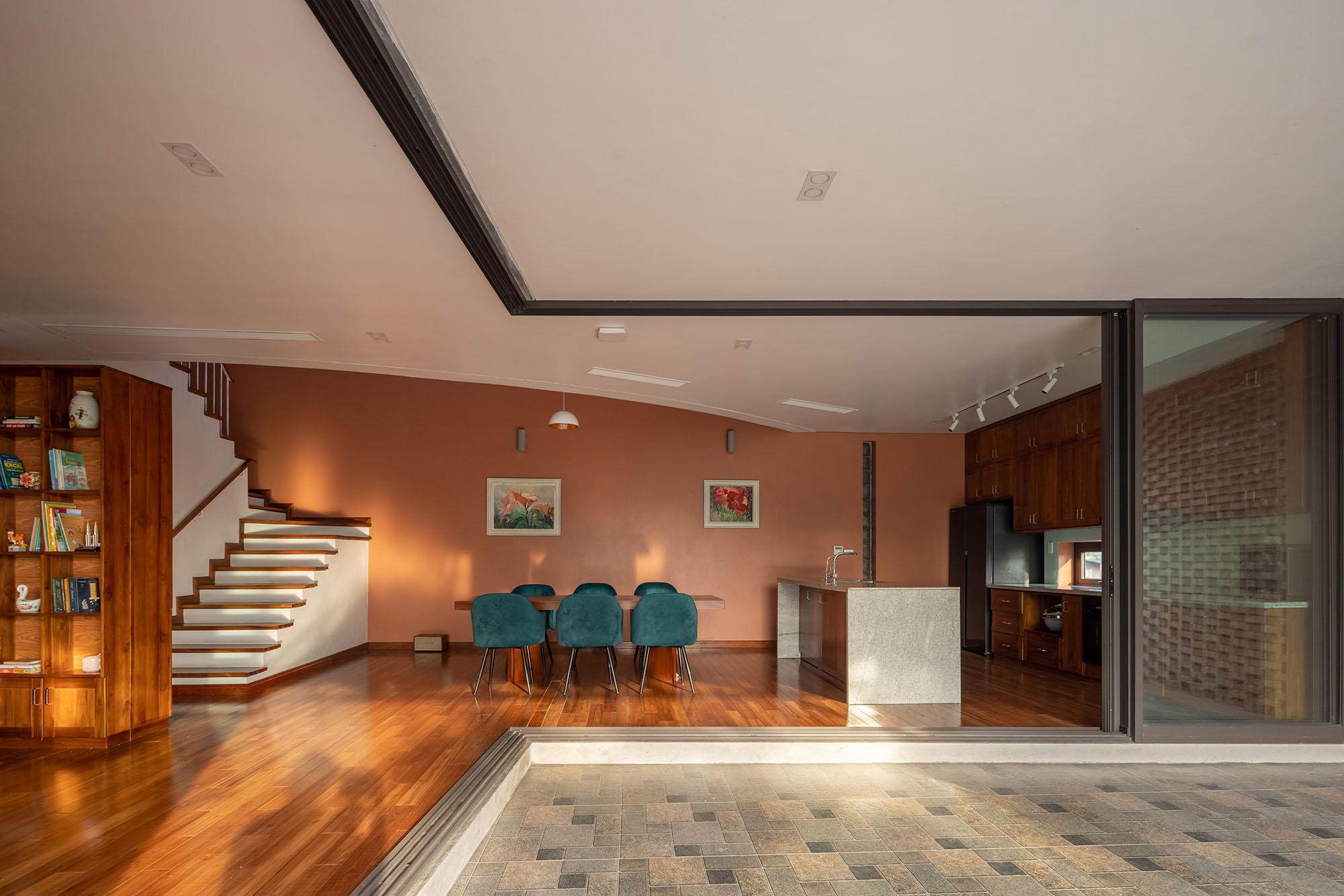〈CUBE（Creative Usage of Bricks & Earth）〉H&Pアーキテクツ（H&P Architects）