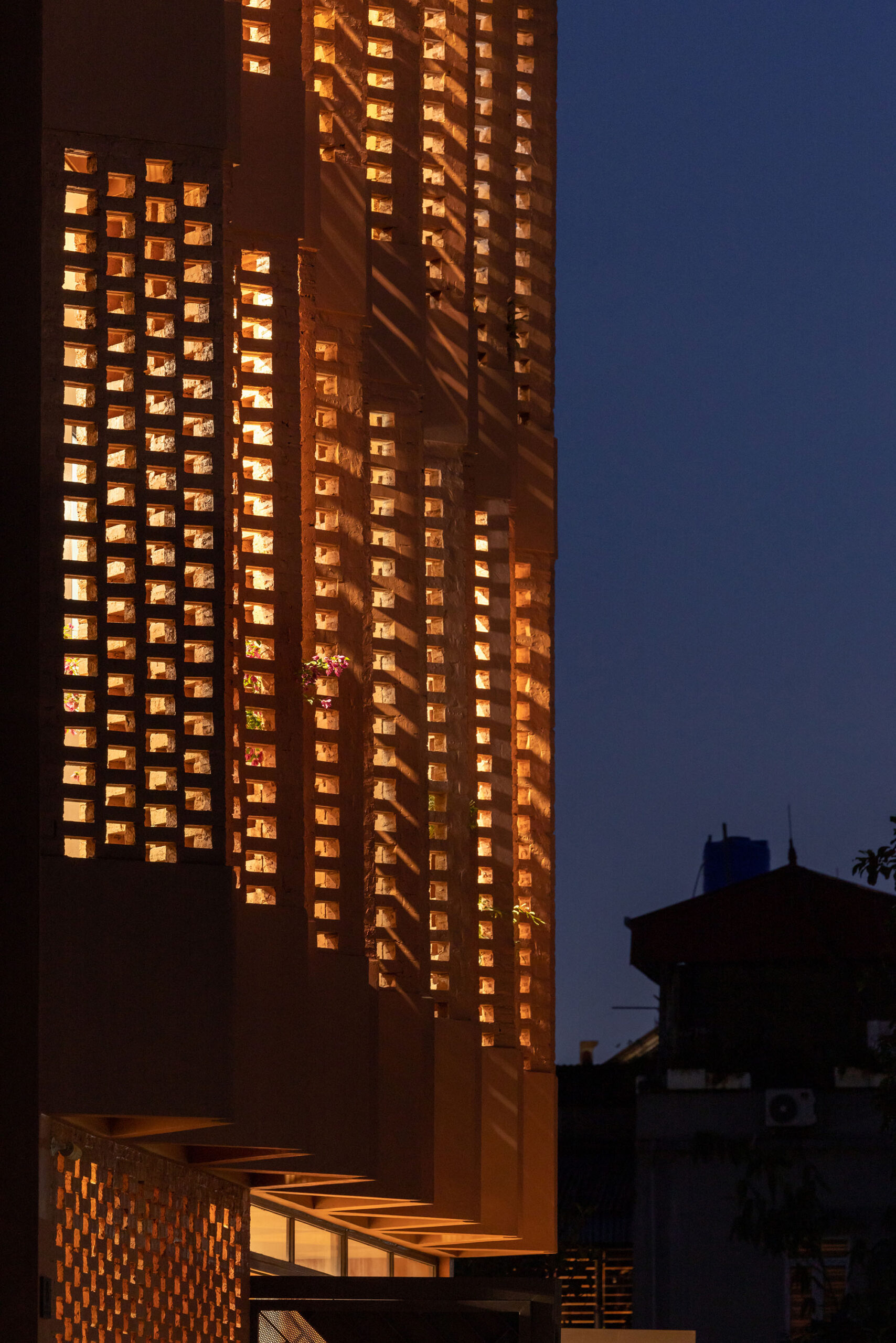 〈CUBE（Creative Usage of Bricks & Earth）〉H&Pアーキテクツ（H&P Architects）