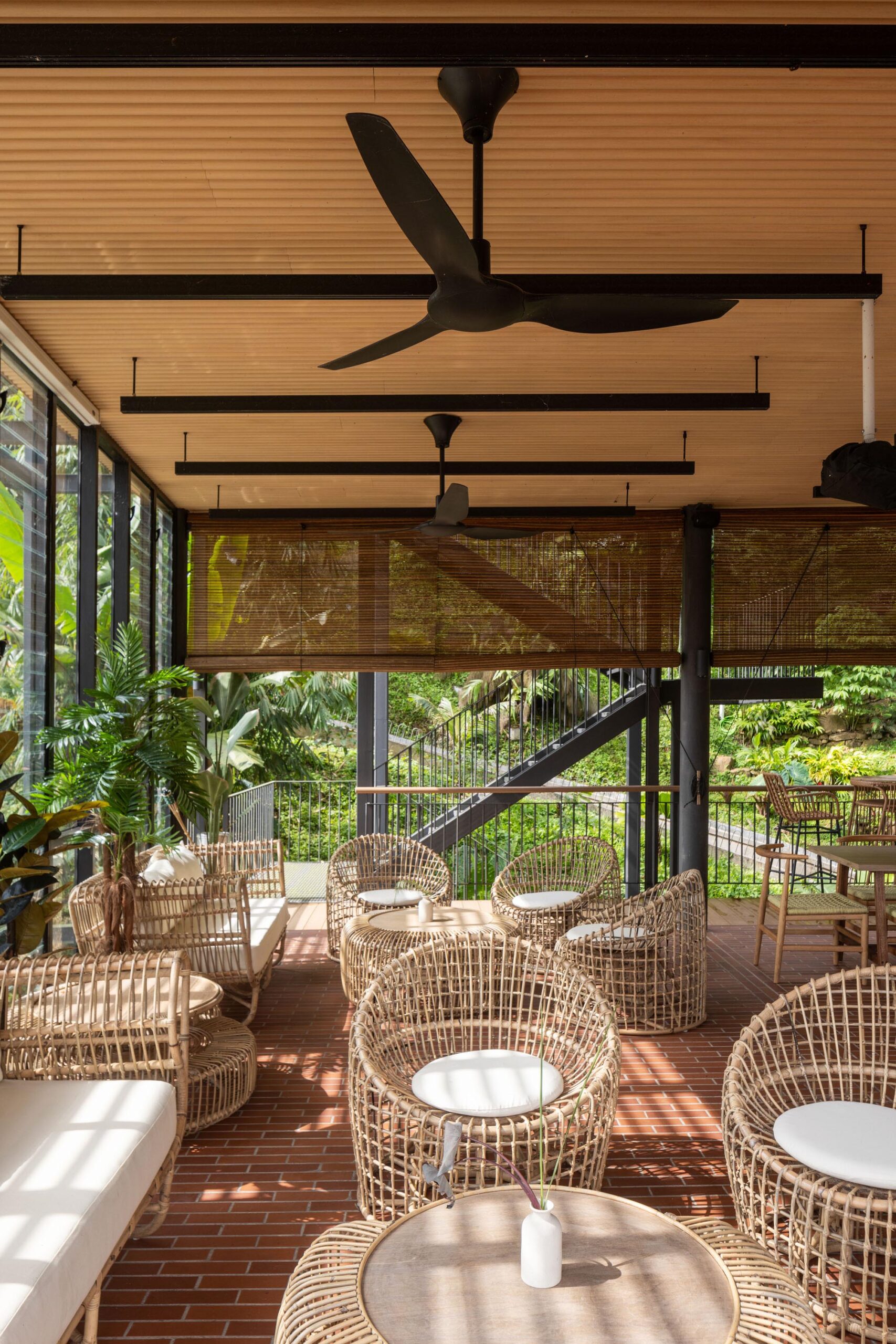 〈ヴァナヴァサ・リゾート（Vanavasa Resort）〉M・J・カニー・アーキテクト（M J Kanny Architect）