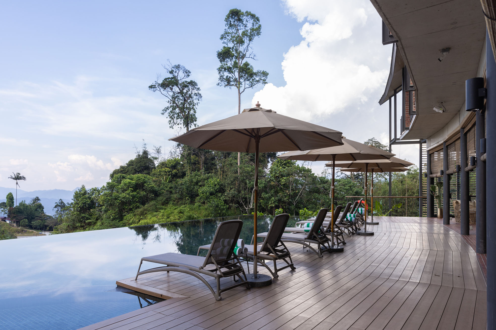 〈ヴァナヴァサ・リゾート（Vanavasa Resort）〉M・J・カニー・アーキテクト（M J Kanny Architect）