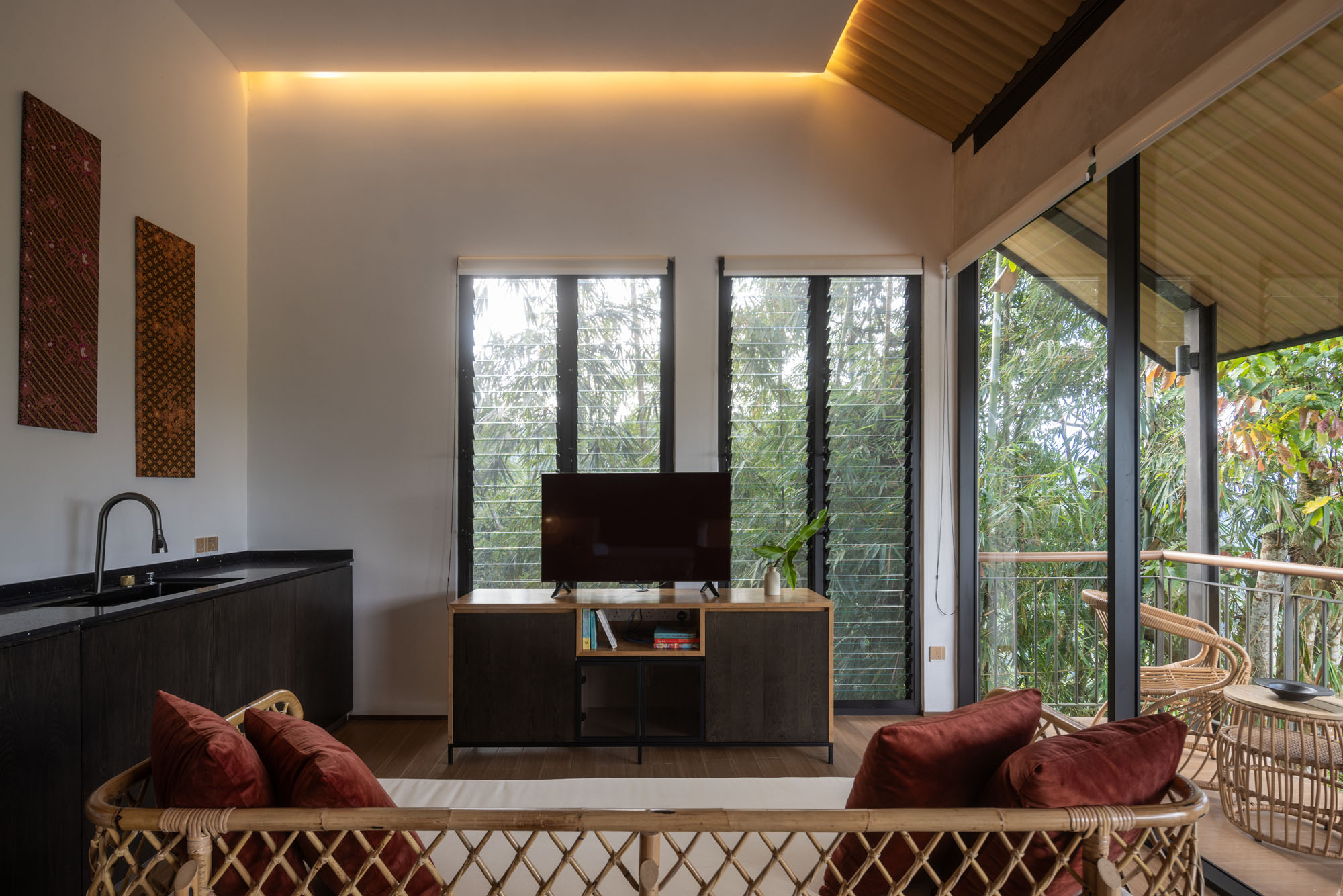 〈ヴァナヴァサ・リゾート（Vanavasa Resort）〉M・J・カニー・アーキテクト（M J Kanny Architect）