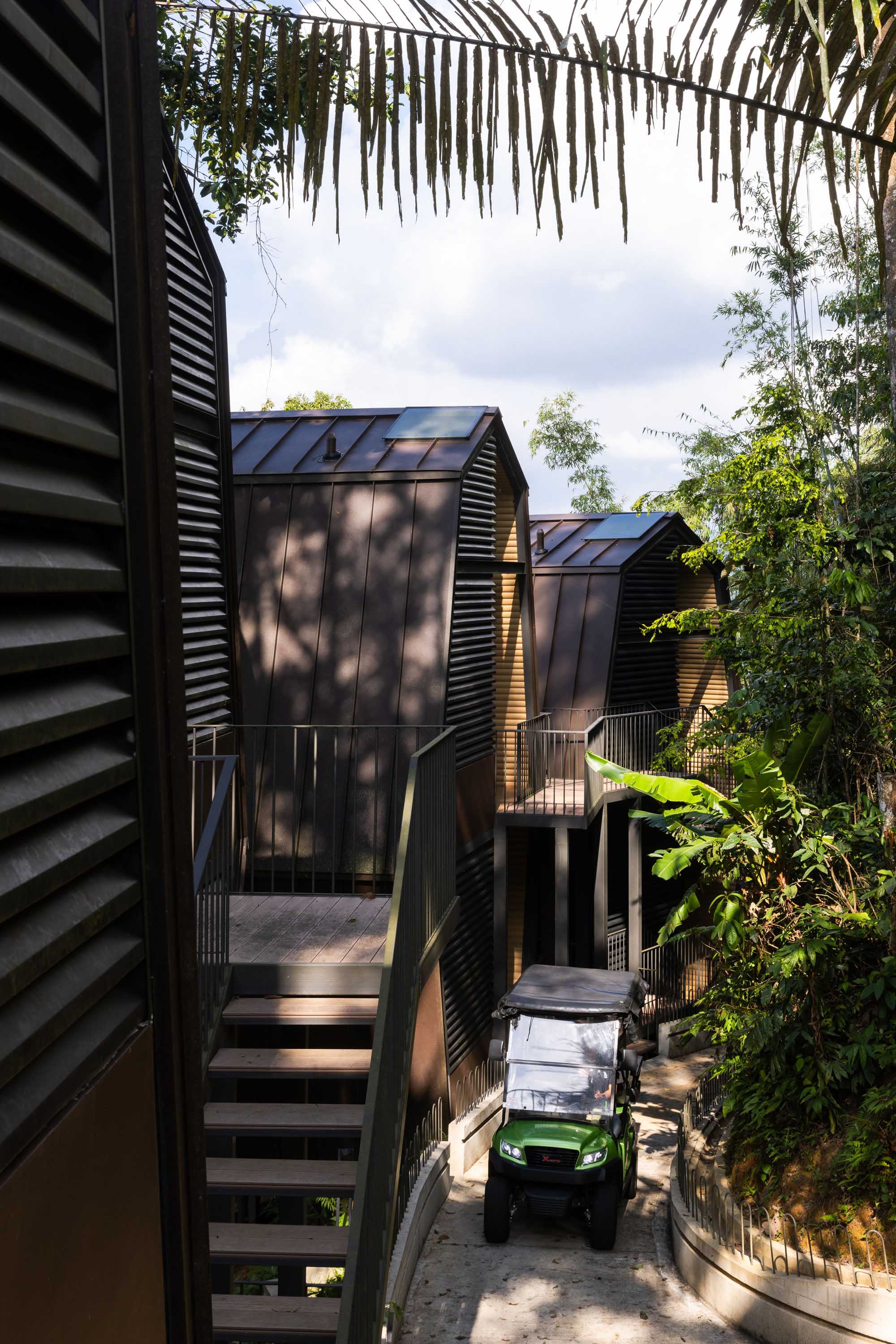 〈ヴァナヴァサ・リゾート（Vanavasa Resort）〉M・J・カニー・アーキテクト（M J Kanny Architect）