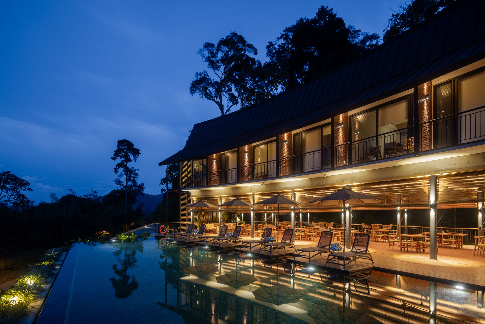 〈ヴァナヴァサ・リゾート（Vanavasa Resort）〉M・J・カニー・アーキテクト（M J Kanny Architect）