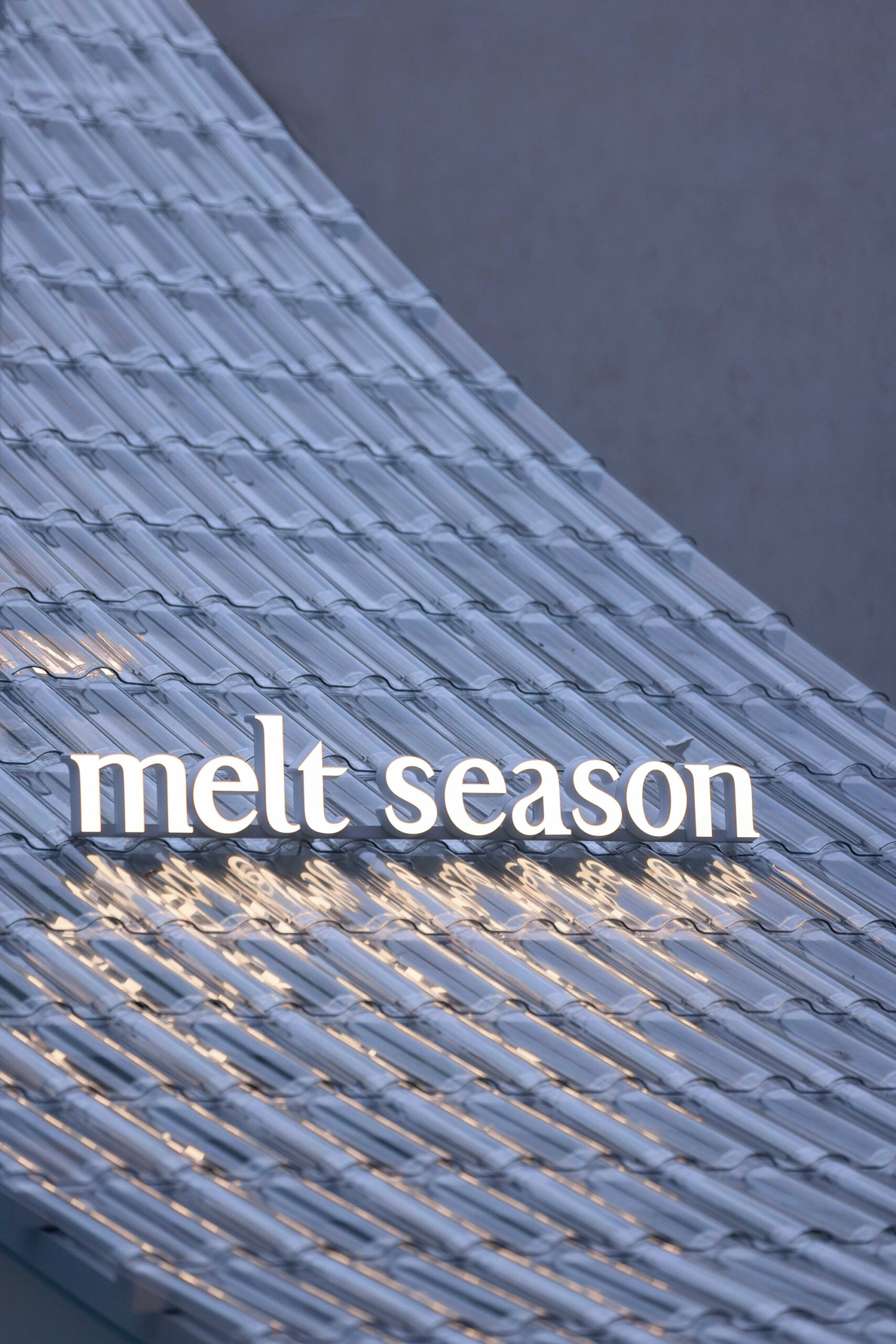 〈メルトシーズン - 南京空間インスタレーション（Melt Season - Nanjing Spatial Installation）〉MLKKスタジオ（MLKK Studio）