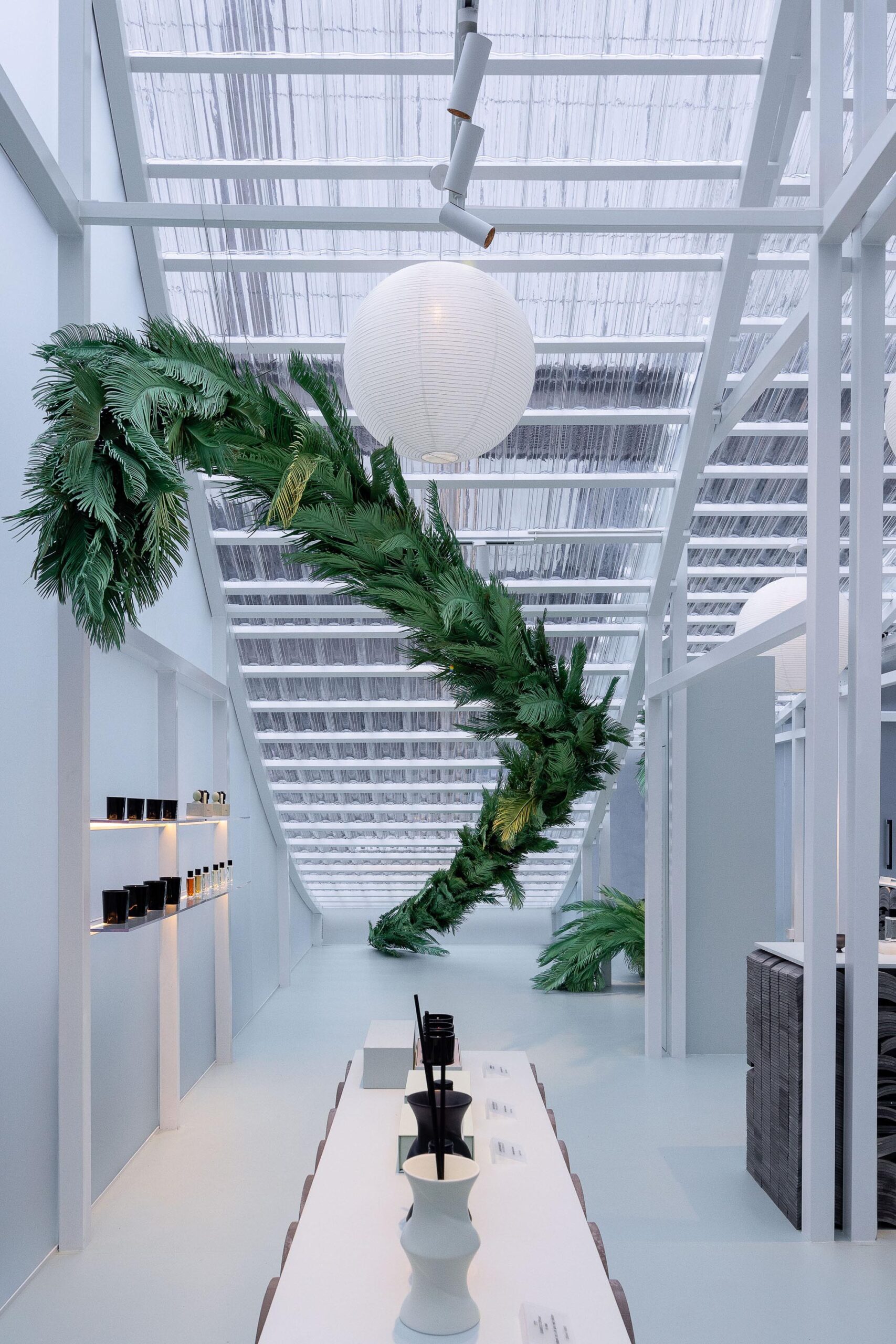 〈メルトシーズン - 南京空間インスタレーション（Melt Season - Nanjing Spatial Installation）〉MLKKスタジオ（MLKK Studio）
