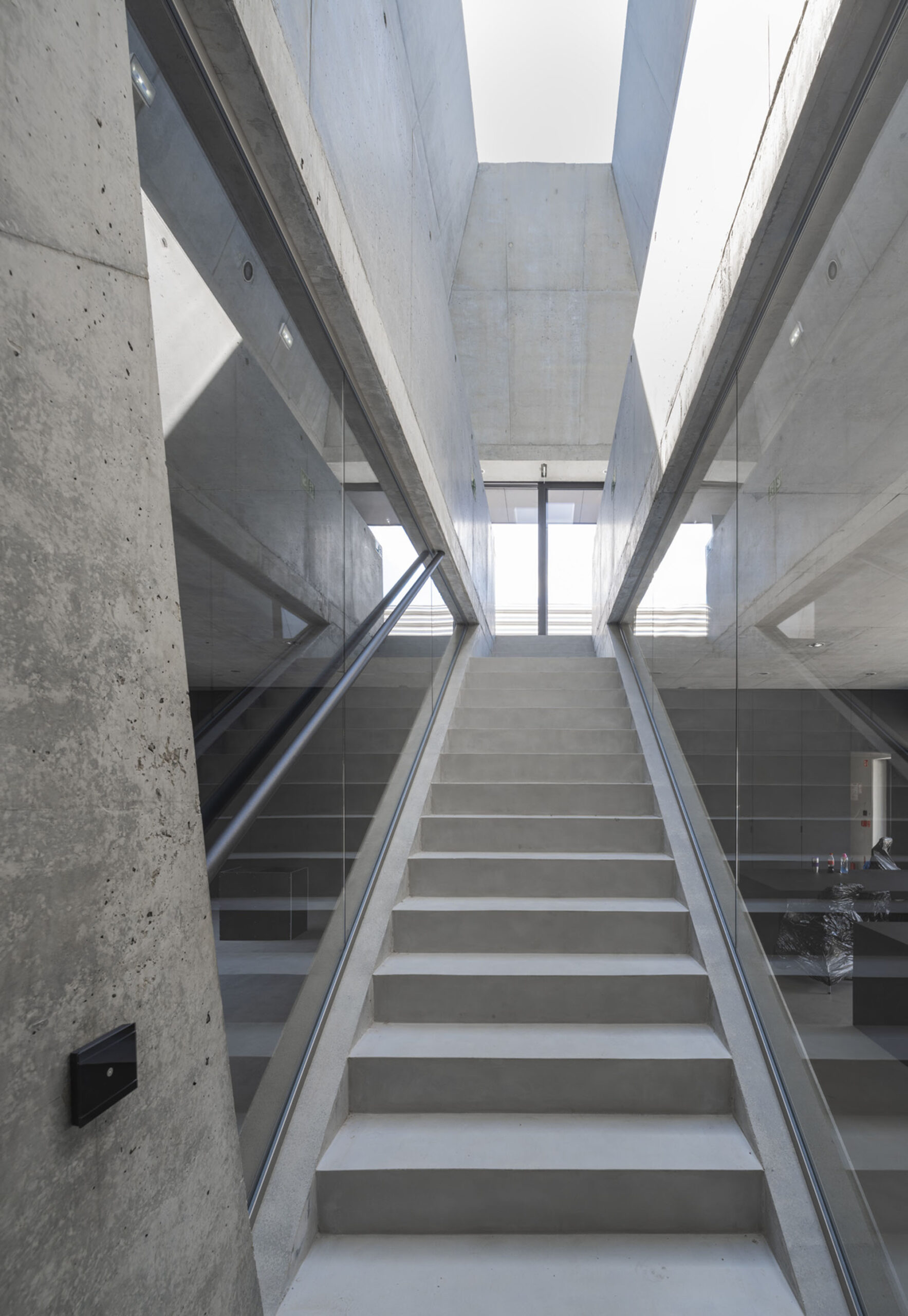 〈ガンビット・オフィス(Gambit Office)〉KWK PROMES