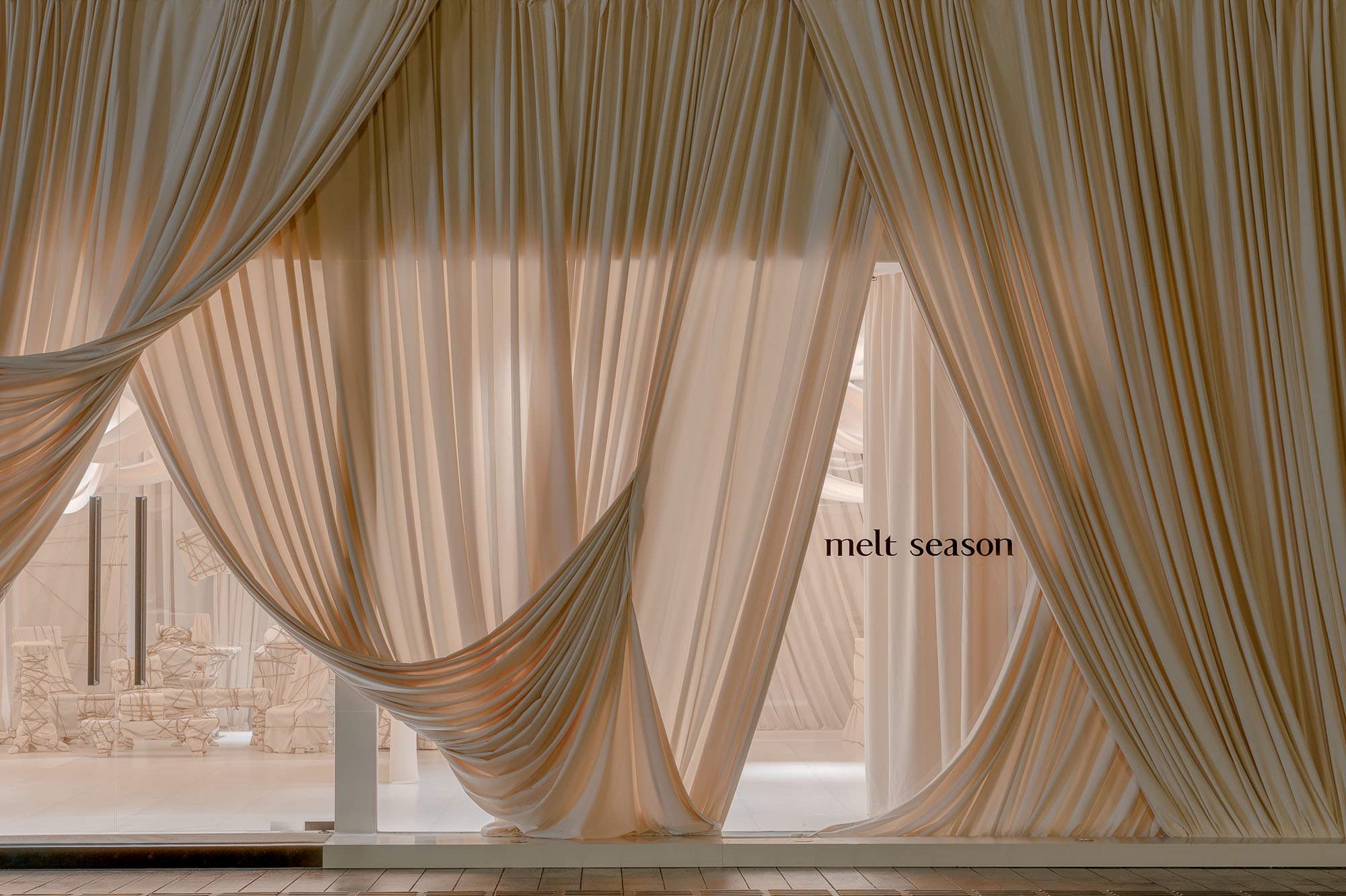 〈メルトシーズン – 深圳MixCポップアップストア(Melt Season Shenzhen MixC Pop-up Store)〉MLKKスタジオ(MLKK Studio)