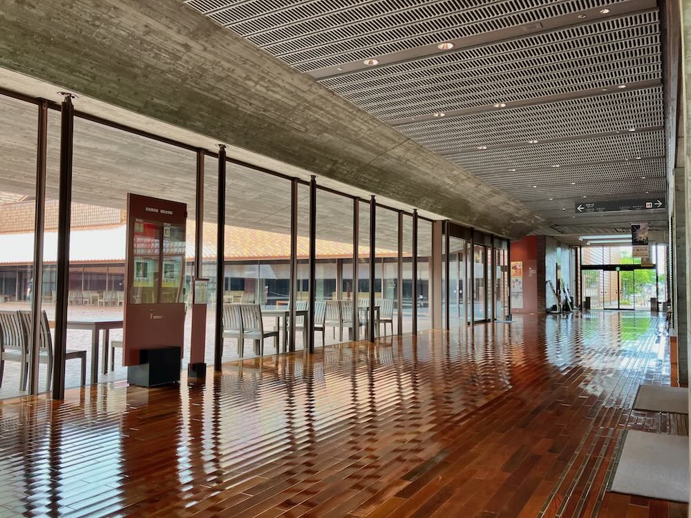 島根県芸術文化センター「グラントワ」
