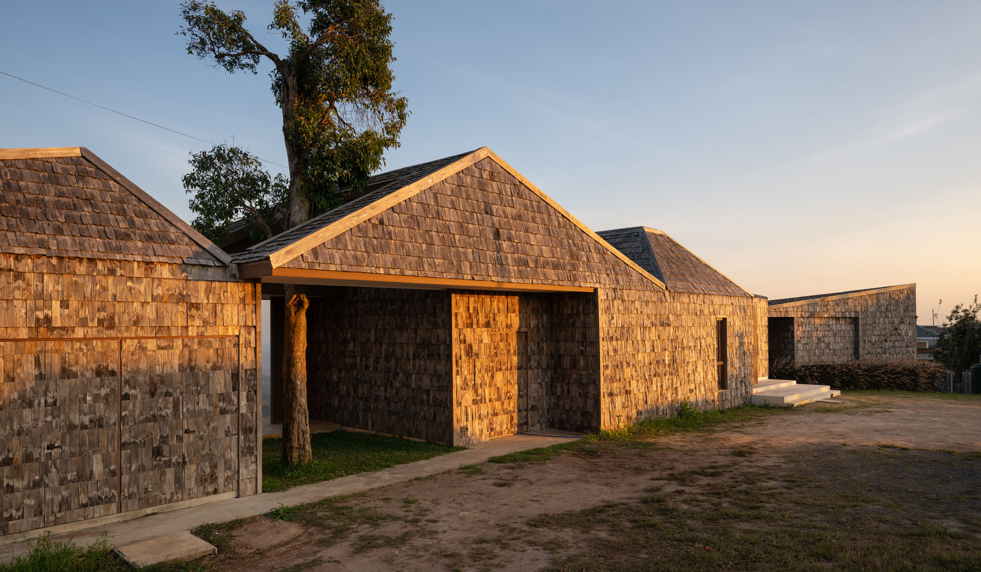 〈ウッド・キャビン（The Wood Cabin）〉S.O.S アーキテクツ（S.O.S Architects）