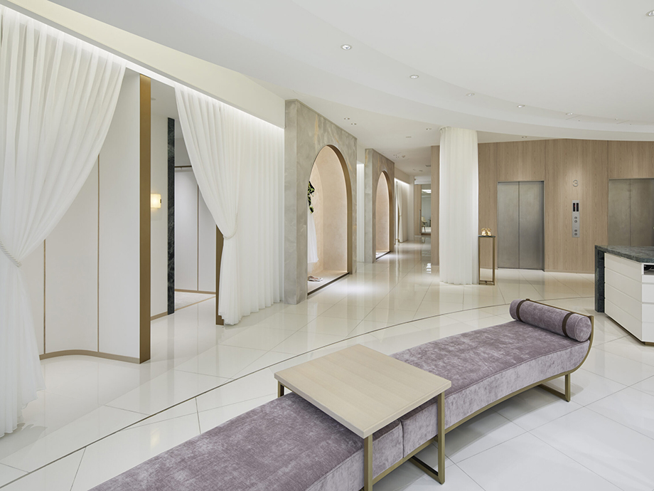 〈Novarese_ginza〉Photo: masato kawano Nacasa & Partners