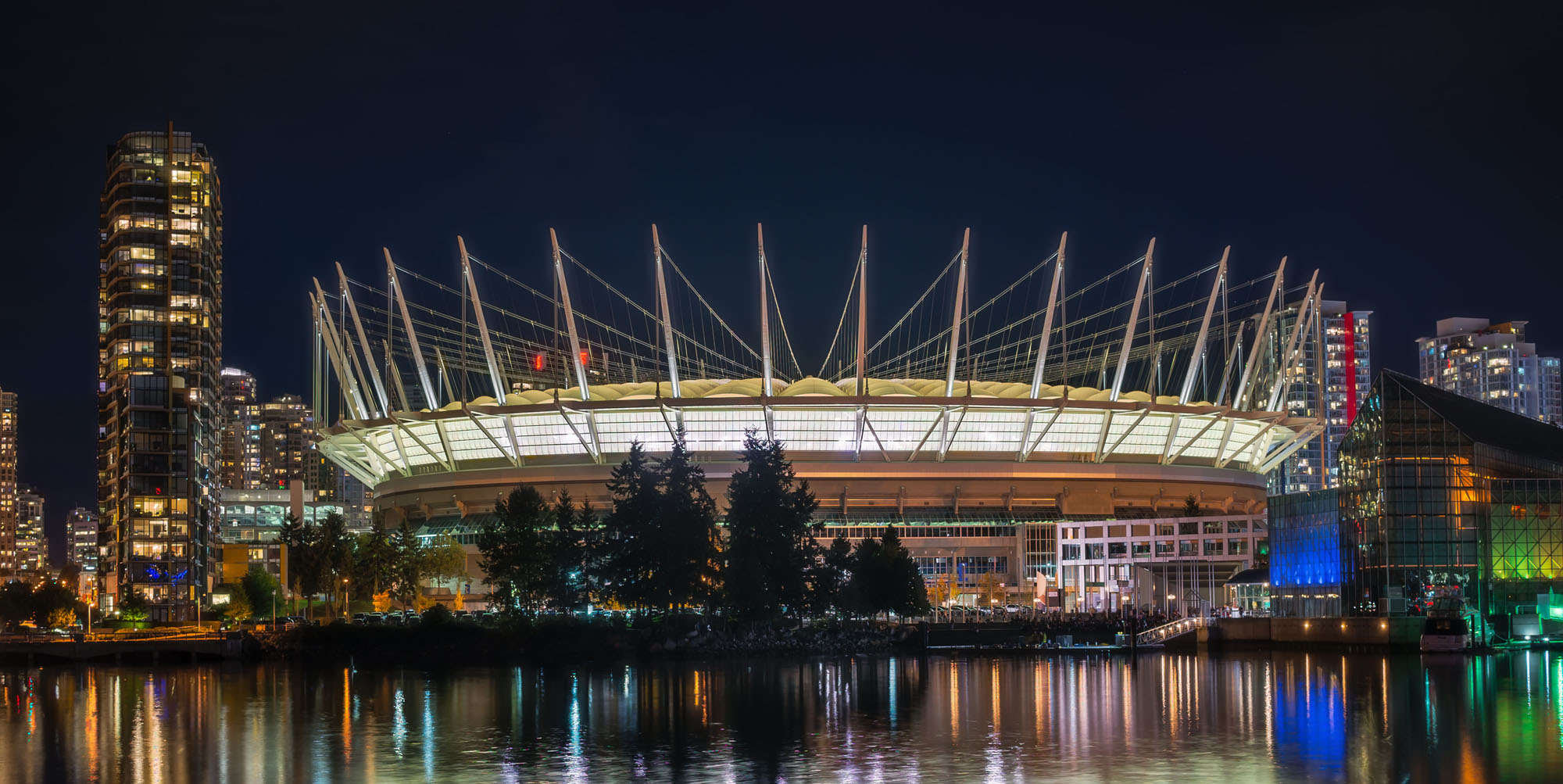 FIFA ワールドカップ2026 全16スタジアム建築完全ガイド