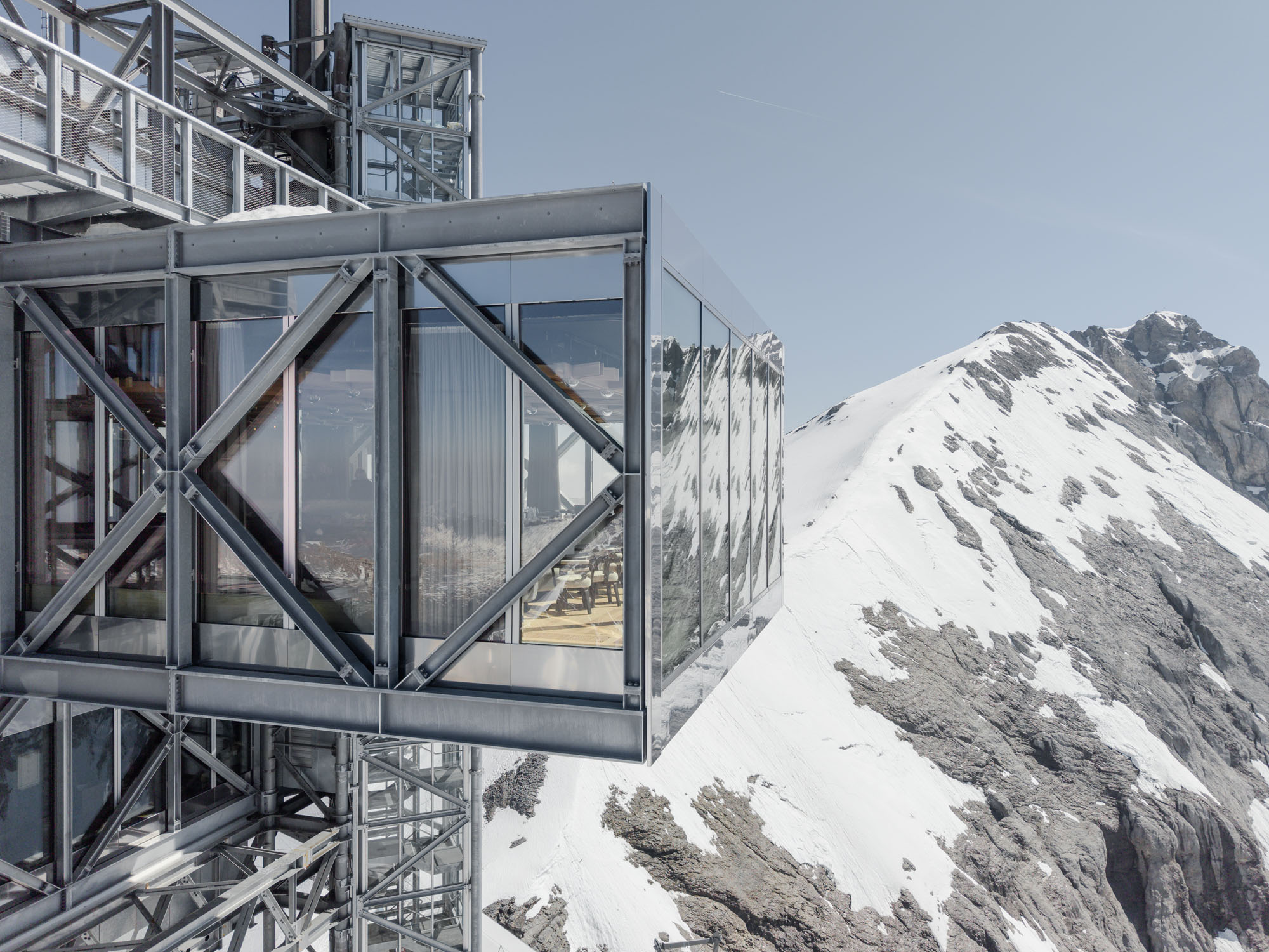 〈ティトリス・タワー(Titlis Tower)〉ヘルツォーク&ド・ムーロン(Herzog & de Meuron)