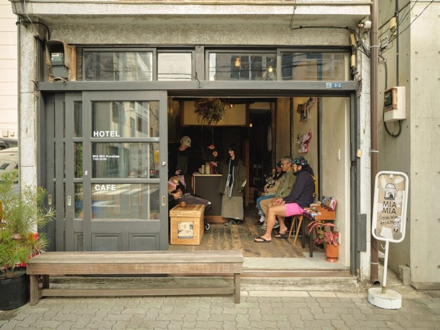 araが東京都で手かげた、建物が重ねてきた歳月を語り継ぐカフェ〈MIAMIA kuramae〉