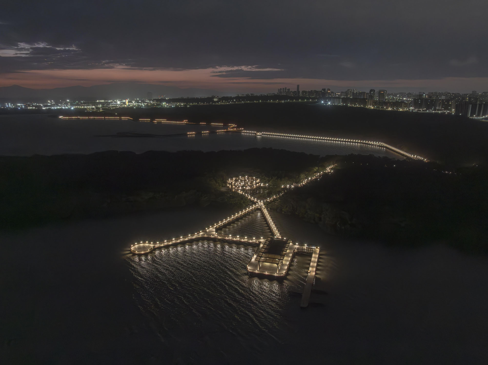 〈エコパルケ・シエナガ・デ・マジョルキン（Ecoparque Ciénaga de Mallorquín）〉DEBアーキテクチャ（DEB Architecture）エル・エクイポ・マッツァンティ（El Equipo Mazzanti）