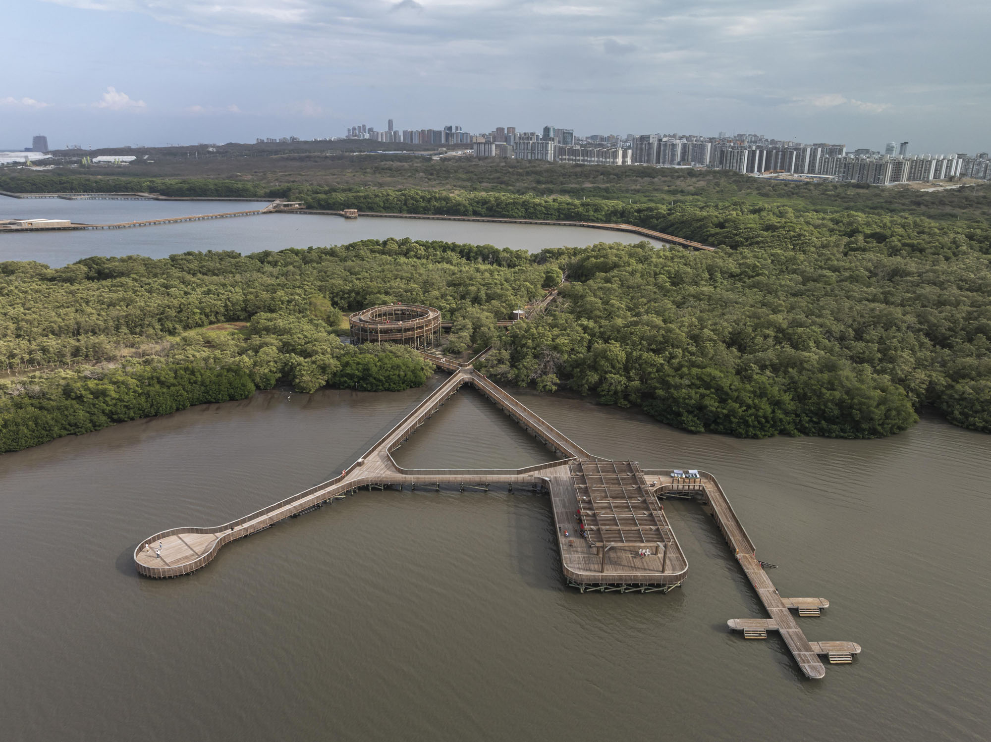 〈エコパルケ・シエナガ・デ・マジョルキン（Ecoparque Ciénaga de Mallorquín）〉DEBアーキテクチャ（DEB Architecture）エル・エクイポ・マッツァンティ（El Equipo Mazzanti）