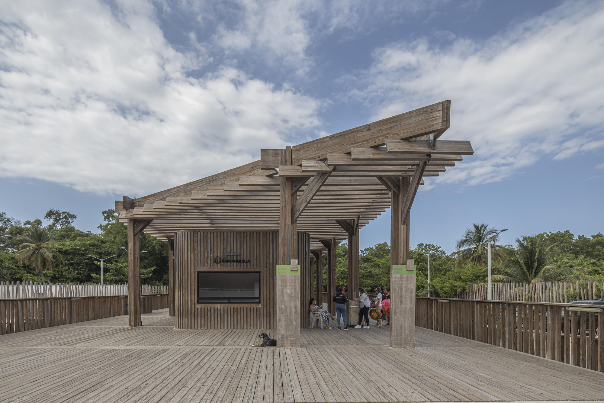 〈エコパルケ・シエナガ・デ・マジョルキン（Ecoparque Ciénaga de Mallorquín）〉DEBアーキテクチャ（DEB Architecture）エル・エクイポ・マッツァンティ（El Equipo Mazzanti）