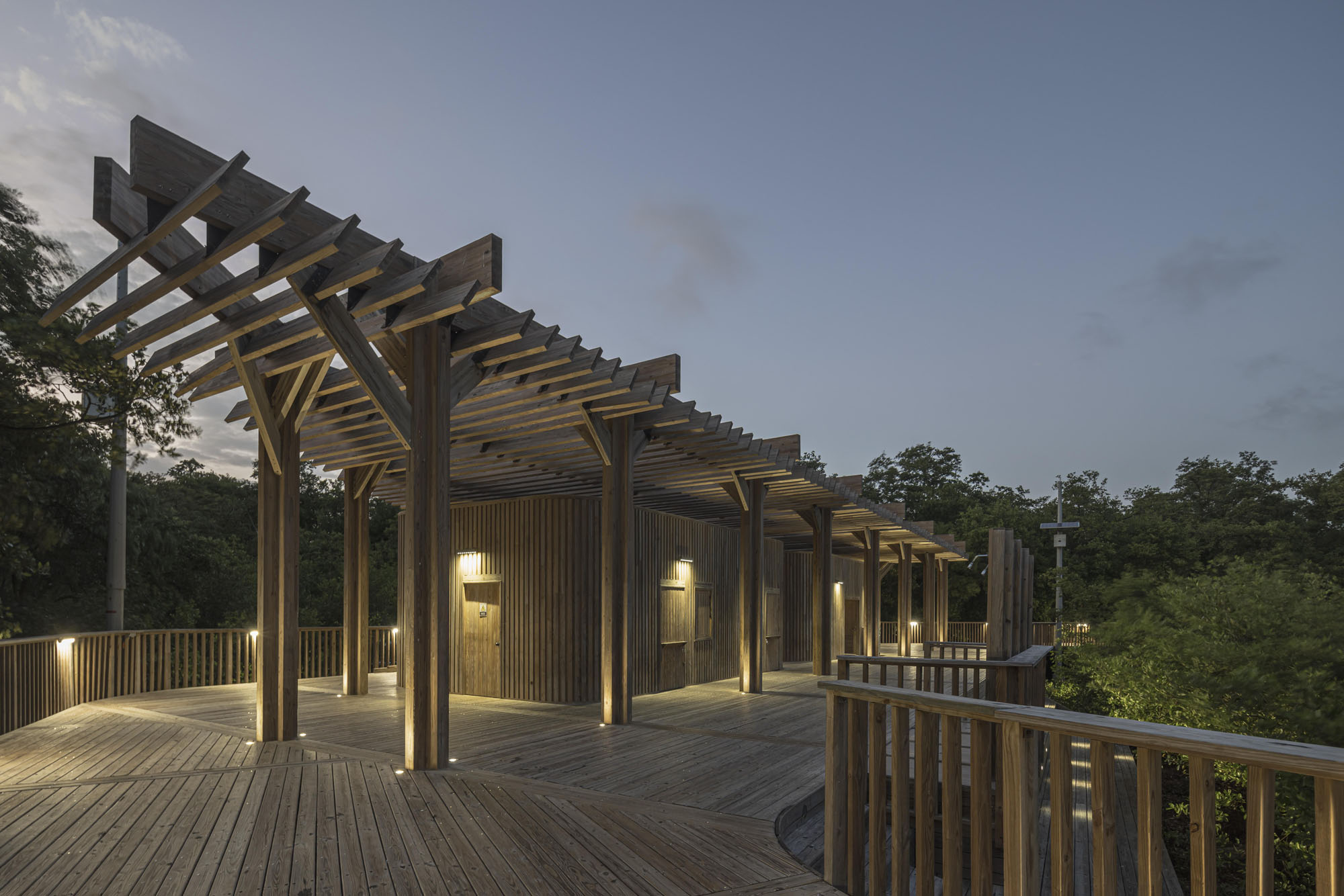 〈エコパルケ・シエナガ・デ・マジョルキン（Ecoparque Ciénaga de Mallorquín）〉DEBアーキテクチャ（DEB Architecture）エル・エクイポ・マッツァンティ（El Equipo Mazzanti）