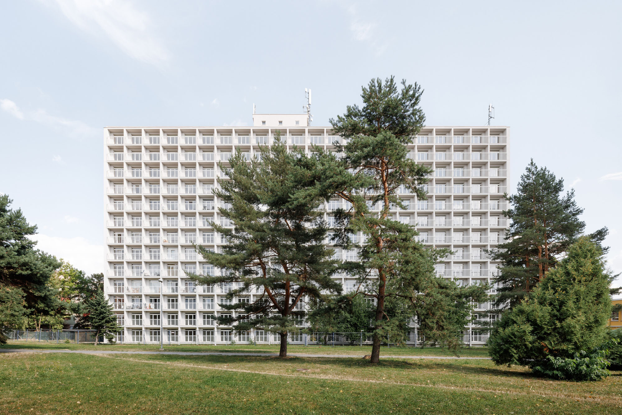 〈KOSMALT〉アトリウム・アーキテクツ（Atrium Architekti）