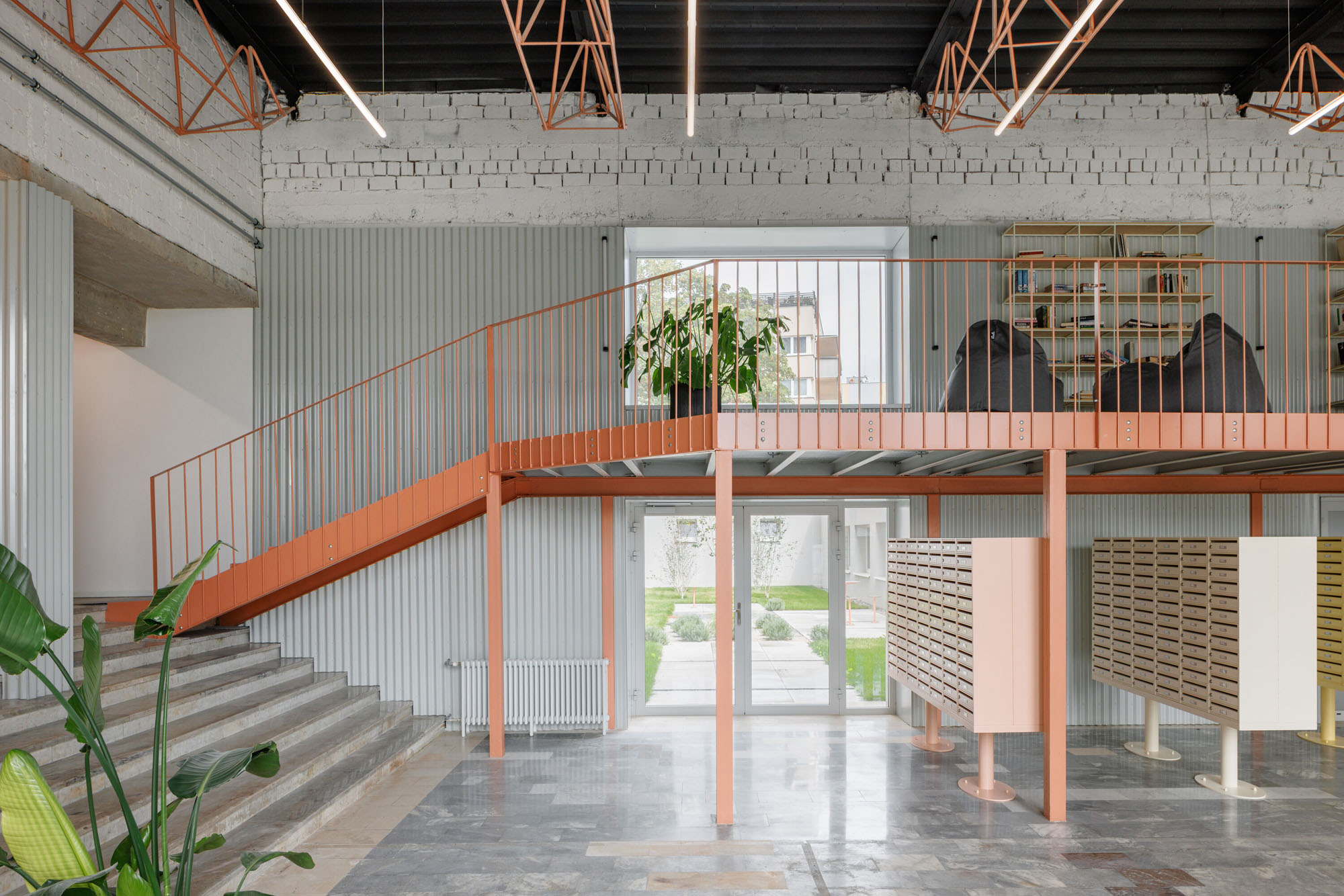 〈KOSMALT〉アトリウム・アーキテクツ（Atrium Architekti）